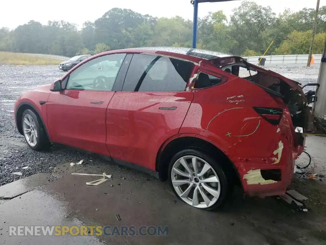 2 Photograph of a damaged car 5YJYGDEE9MF206578 TESLA MODEL Y 2021