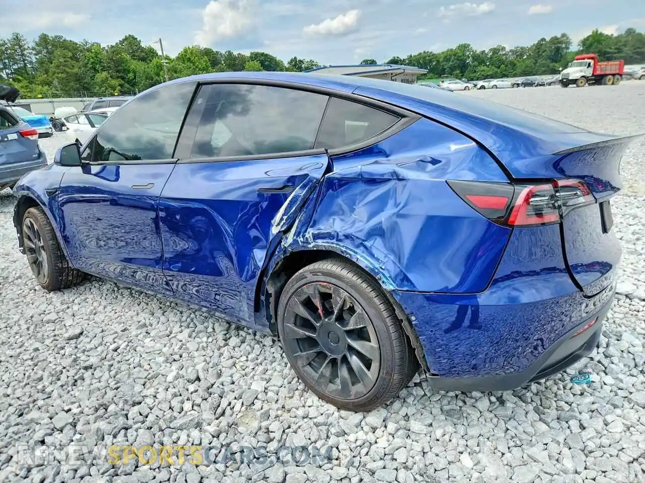 2 Photograph of a damaged car 5YJYGDEE9MF229052 TESLA MODEL Y 2021