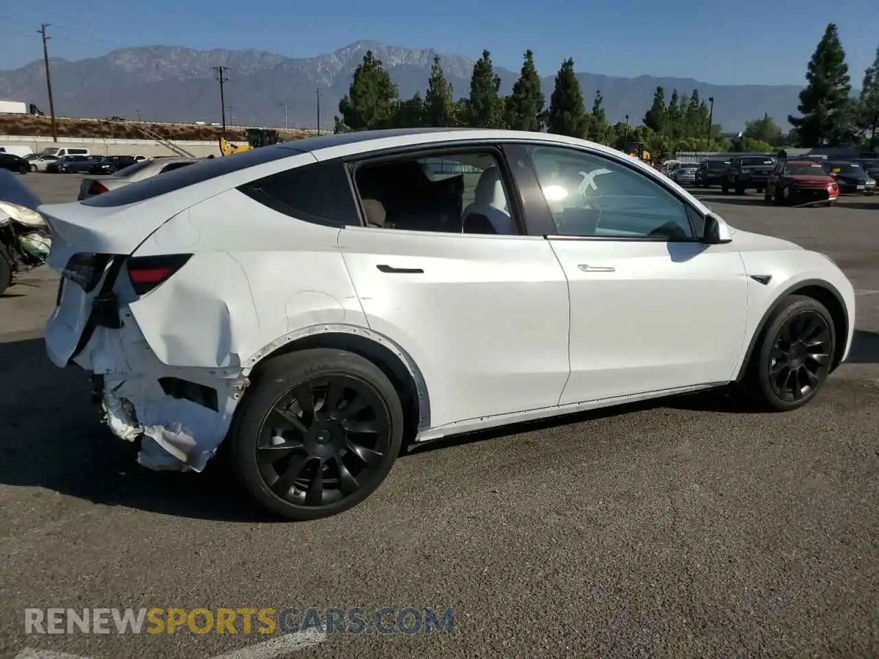 3 Photograph of a damaged car 5YJYGDEE9MF231125 TESLA MODEL Y 2021