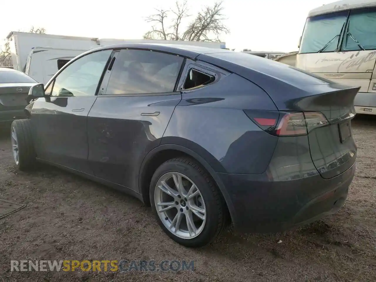 2 Photograph of a damaged car 5YJYGDEE9MF263069 TESLA MODEL Y 2021