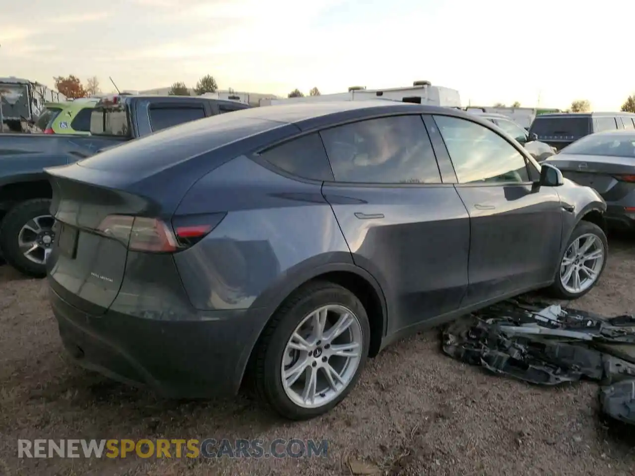 3 Photograph of a damaged car 5YJYGDEE9MF263069 TESLA MODEL Y 2021