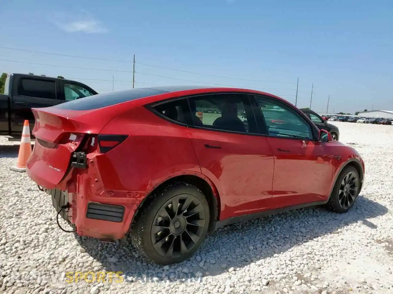 3 Photograph of a damaged car 5YJYGDEE9MF263881 TESLA MODEL Y 2021