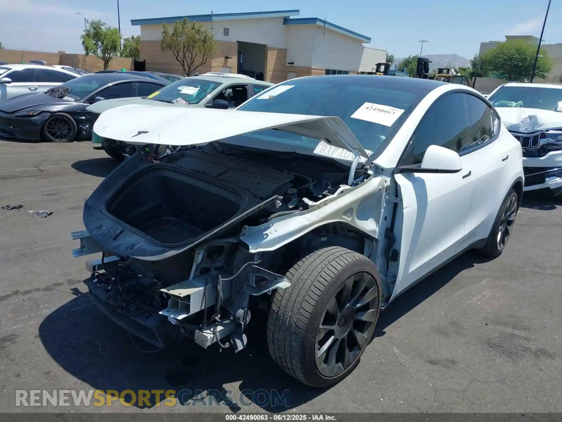 2 Photograph of a damaged car 5YJYGDEE9MF269633 TESLA MODEL Y 2021