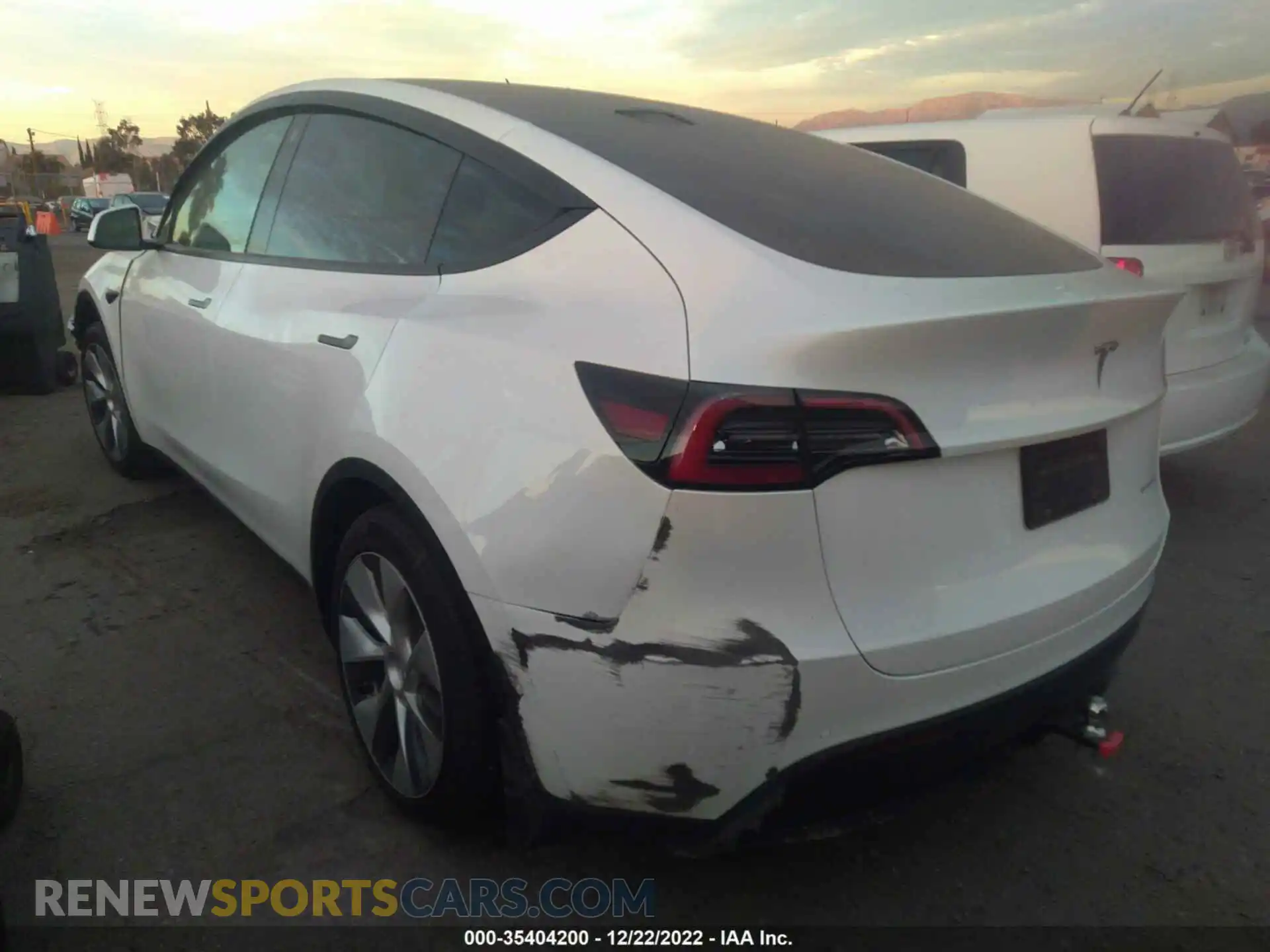 3 Фотография поврежденного автомобиля 5YJYGDEE9MF282897 TESLA MODEL Y 2021