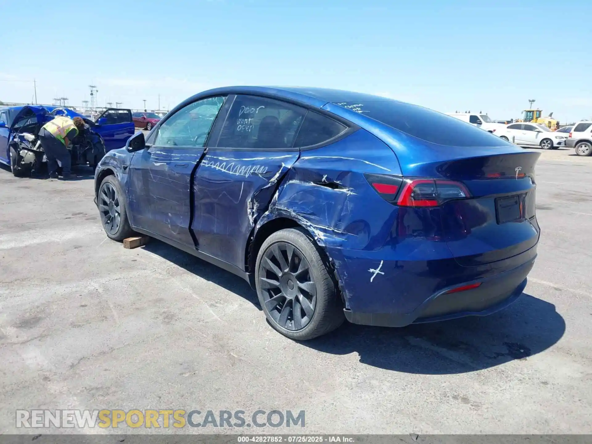 3 Photograph of a damaged car 5YJYGDEEXMF067965 TESLA MODEL Y 2021