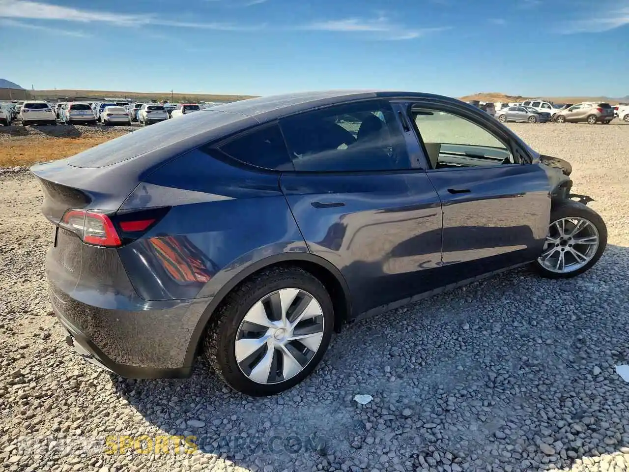 3 fotografías del automóvil dañado 5YJYGDEEXMF068274 TESLA MODEL Y 2021