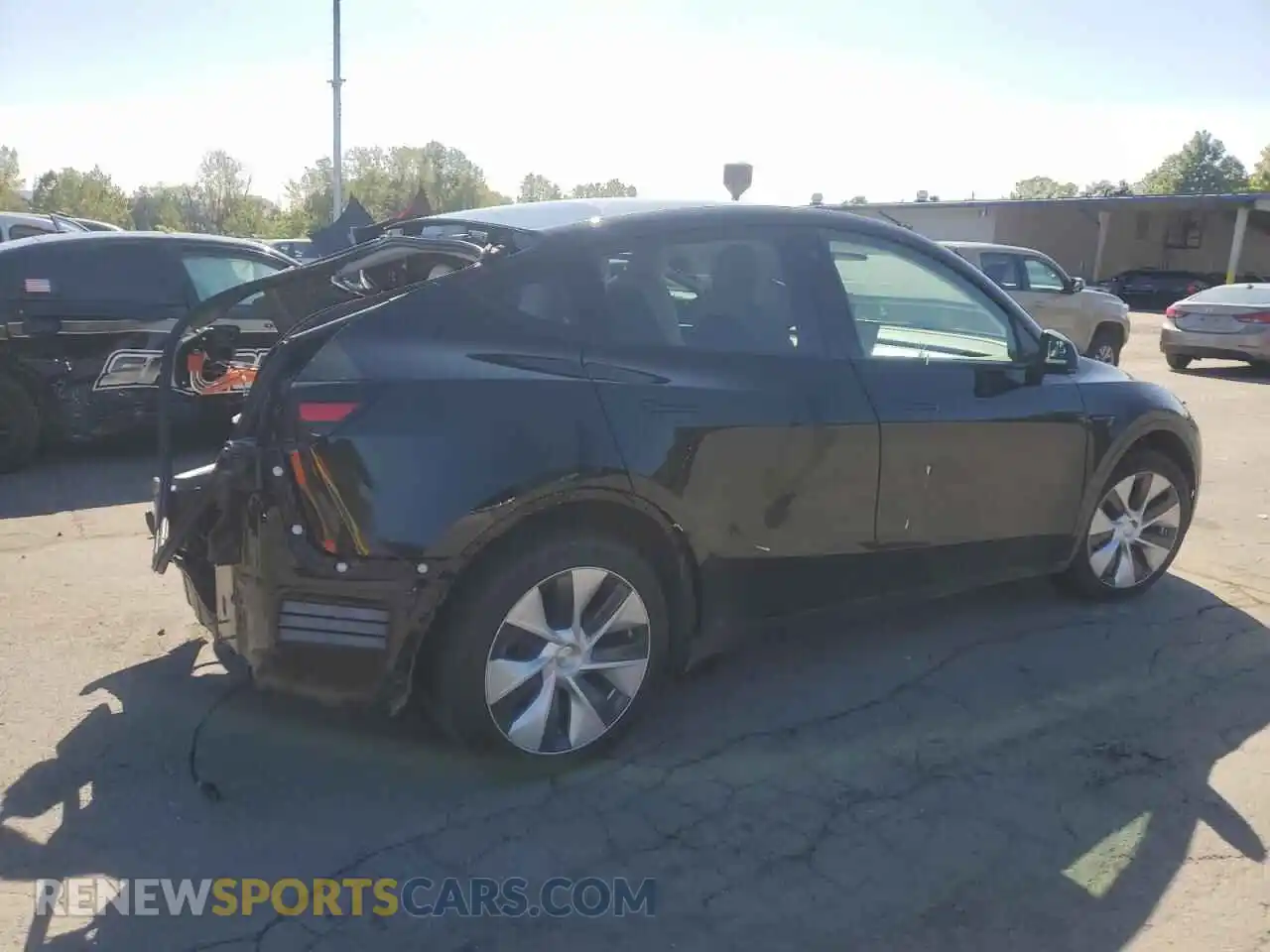 3 Photograph of a damaged car 5YJYGDEEXMF068761 TESLA MODEL Y 2021