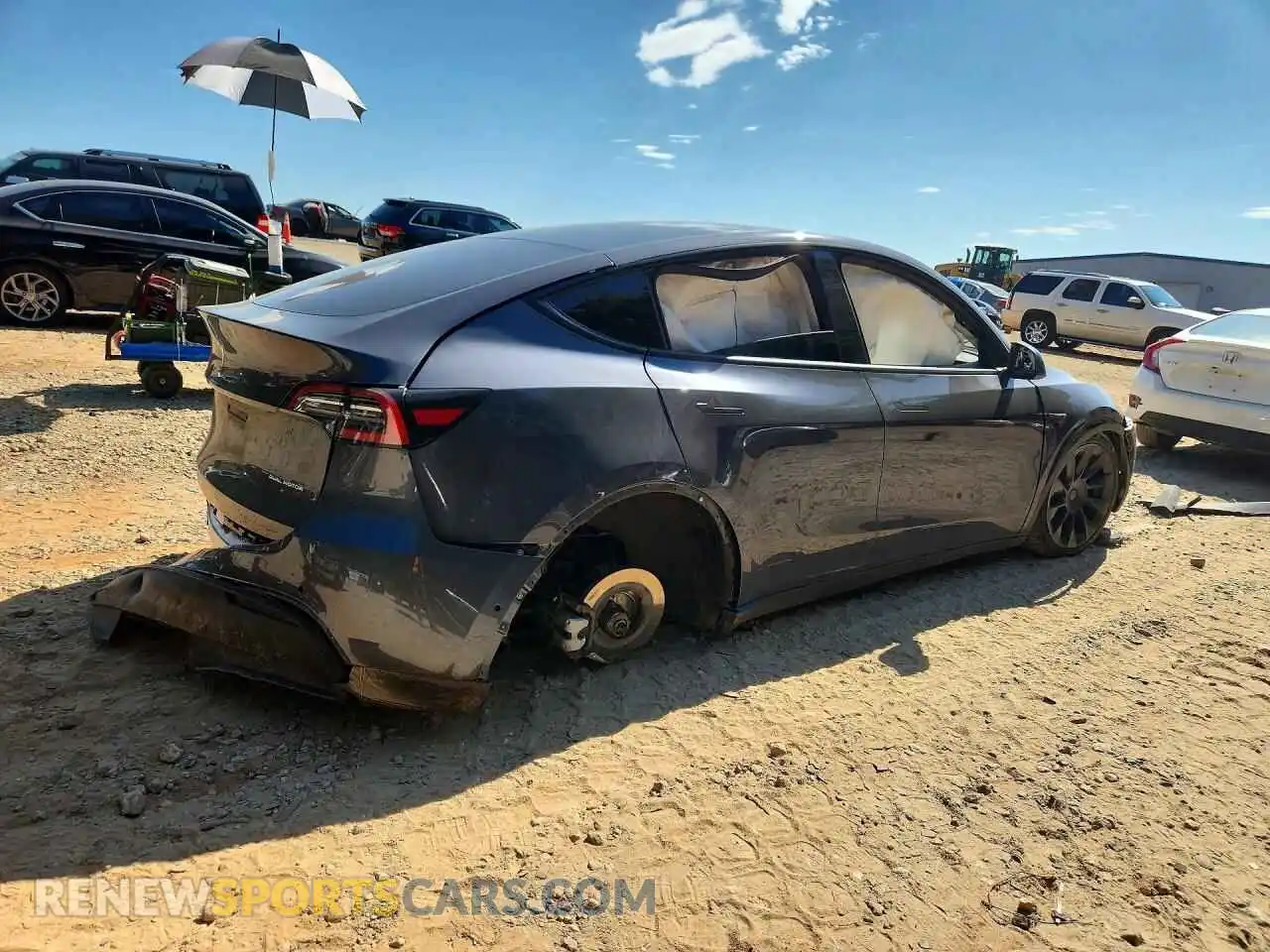 3 Photograph of a damaged car 5YJYGDEEXMF070512 TESLA MODEL Y 2021