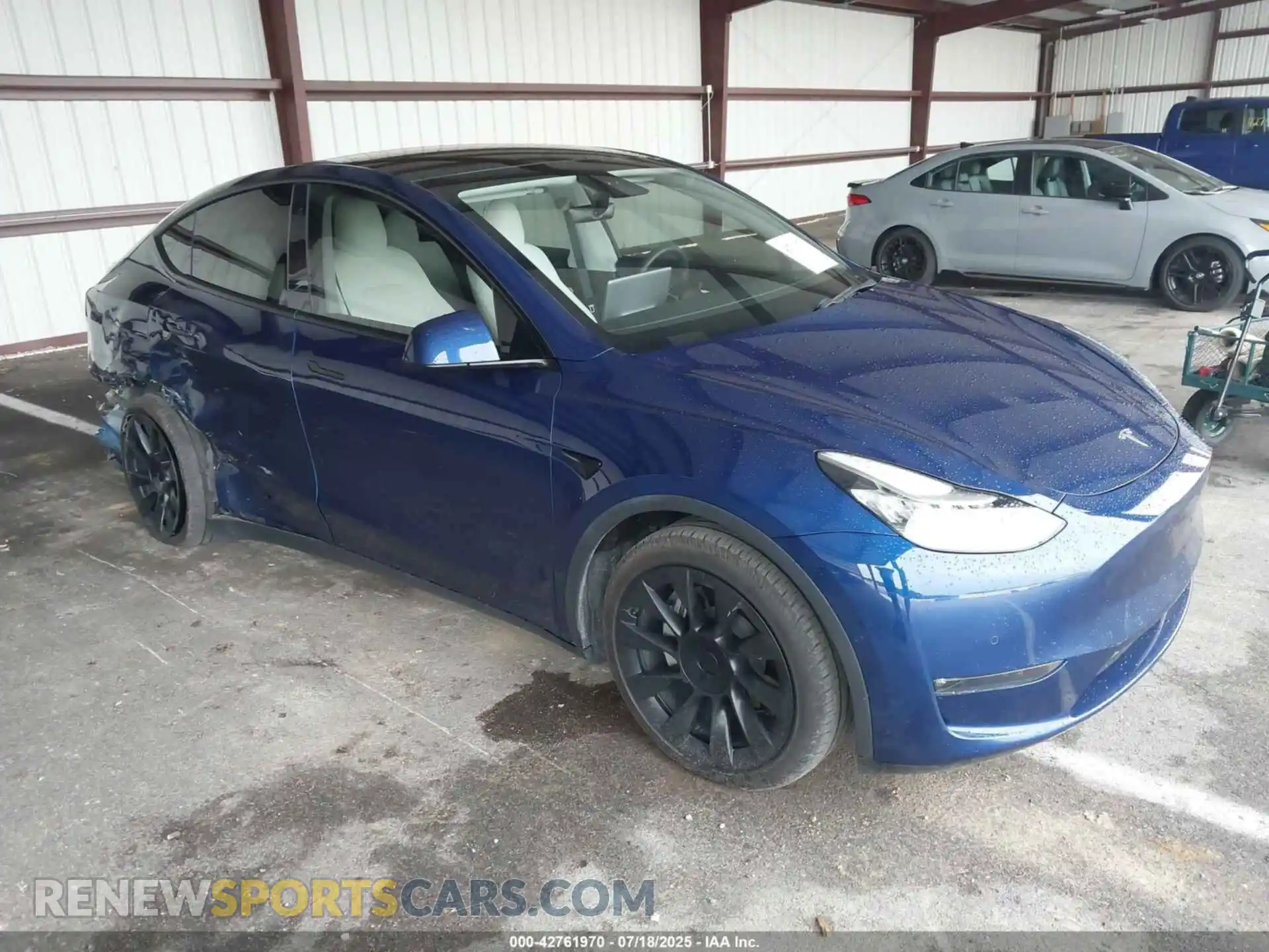1 Photograph of a damaged car 5YJYGDEEXMF075144 TESLA MODEL Y 2021
