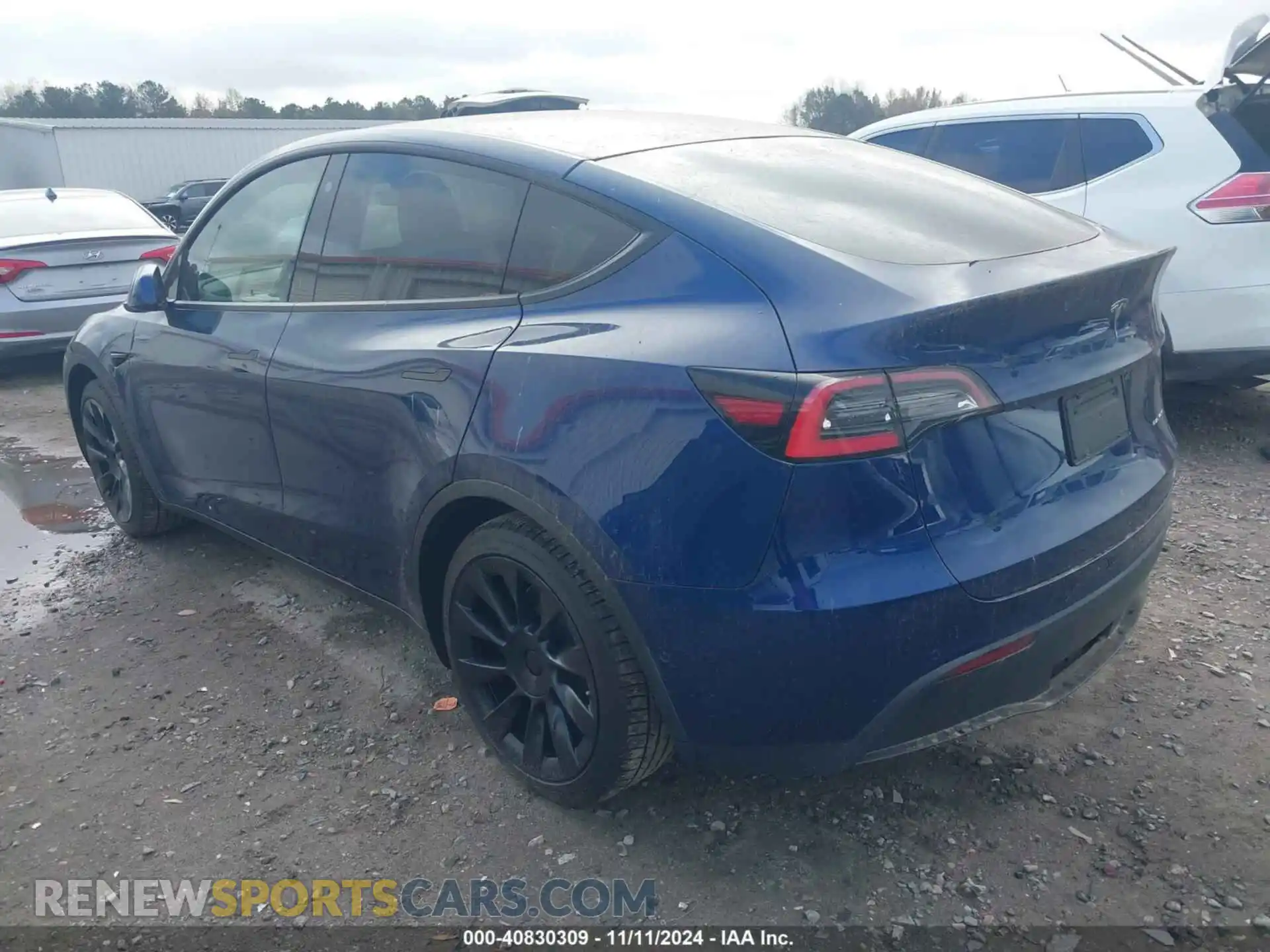 3 Photograph of a damaged car 5YJYGDEEXMF080599 TESLA MODEL Y 2021