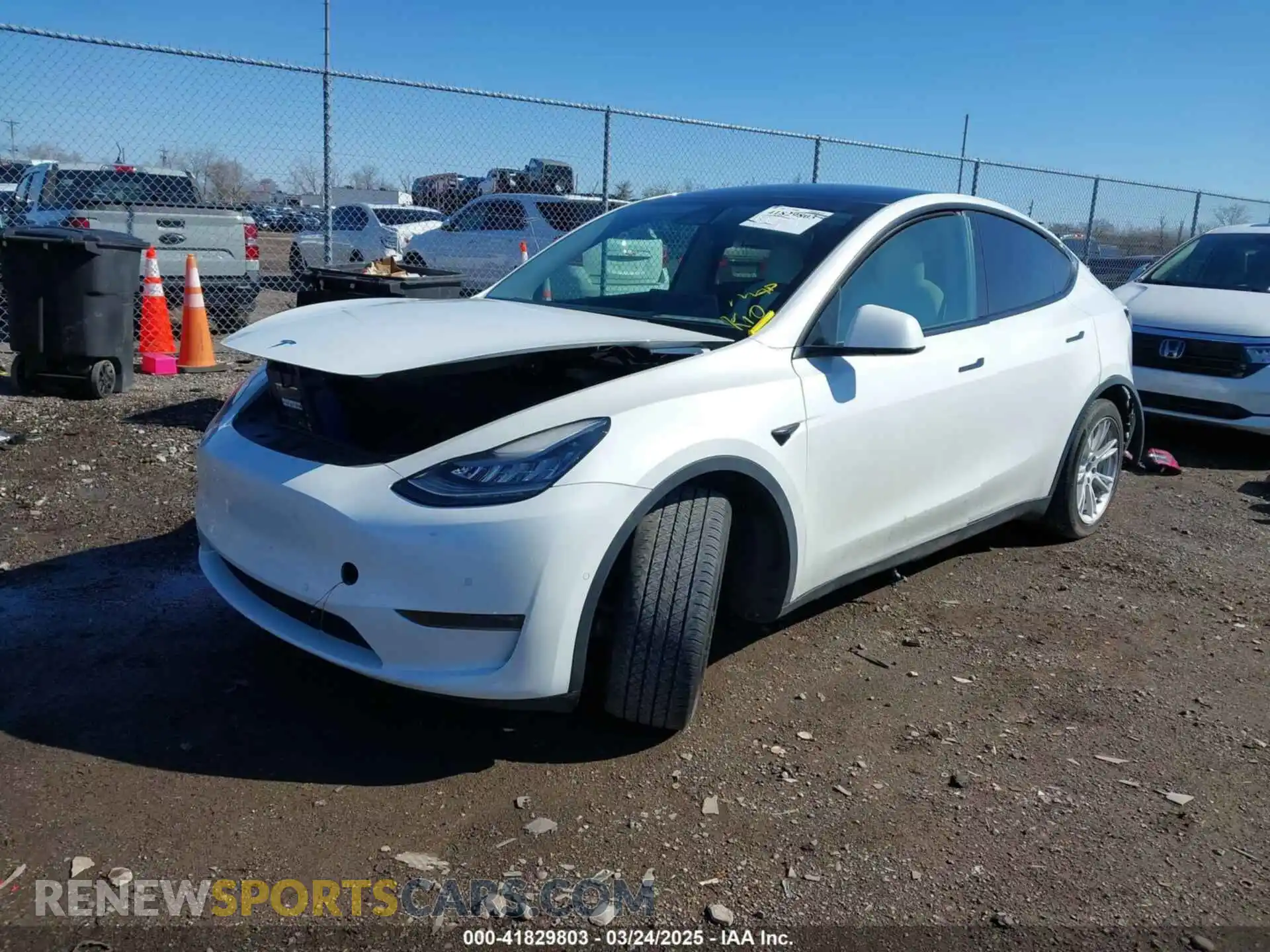 2 fotografías del automóvil dañado 5YJYGDEEXMF085530 TESLA MODEL Y 2021