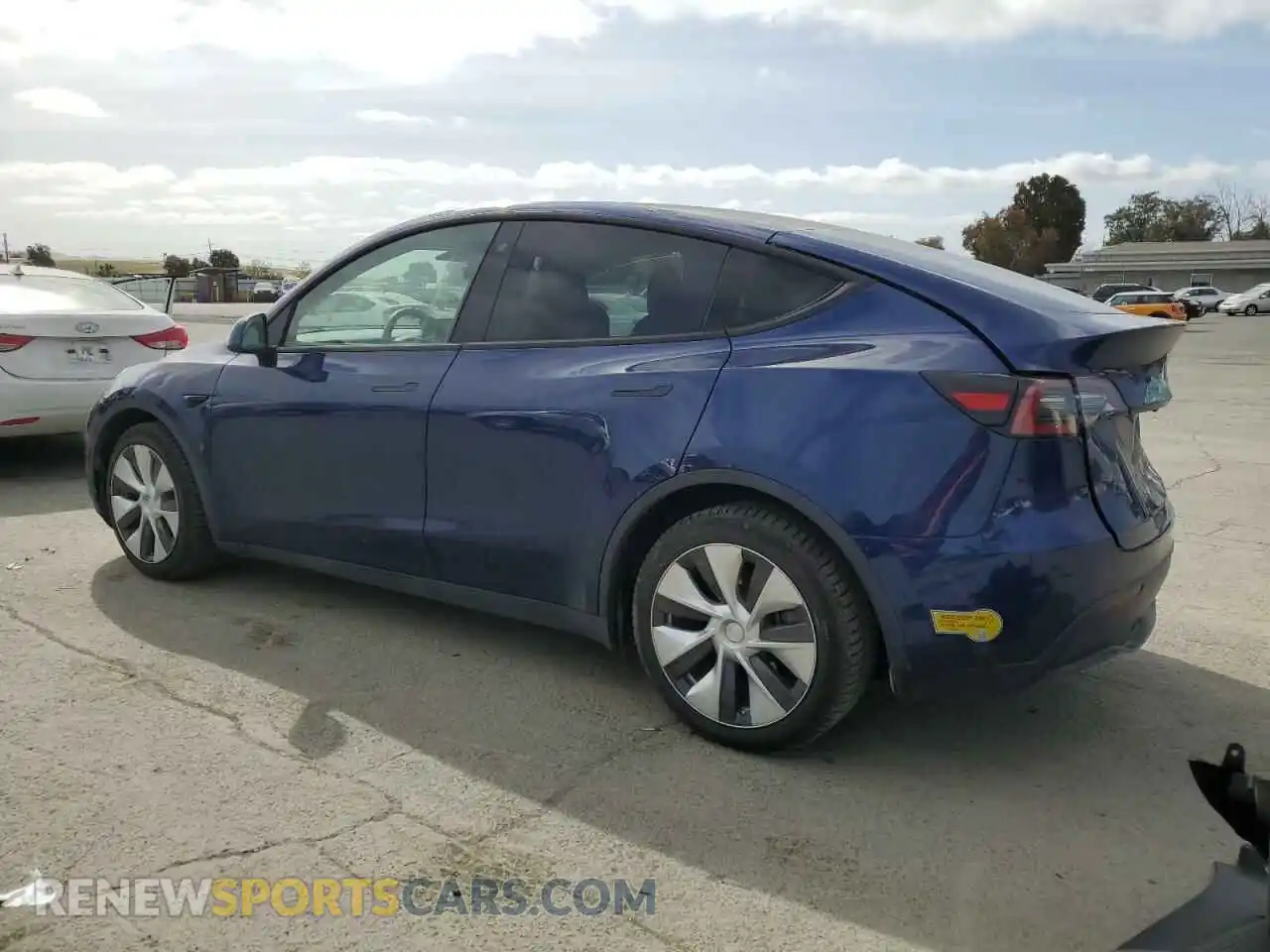 2 Photograph of a damaged car 5YJYGDEEXMF192447 TESLA MODEL Y 2021
