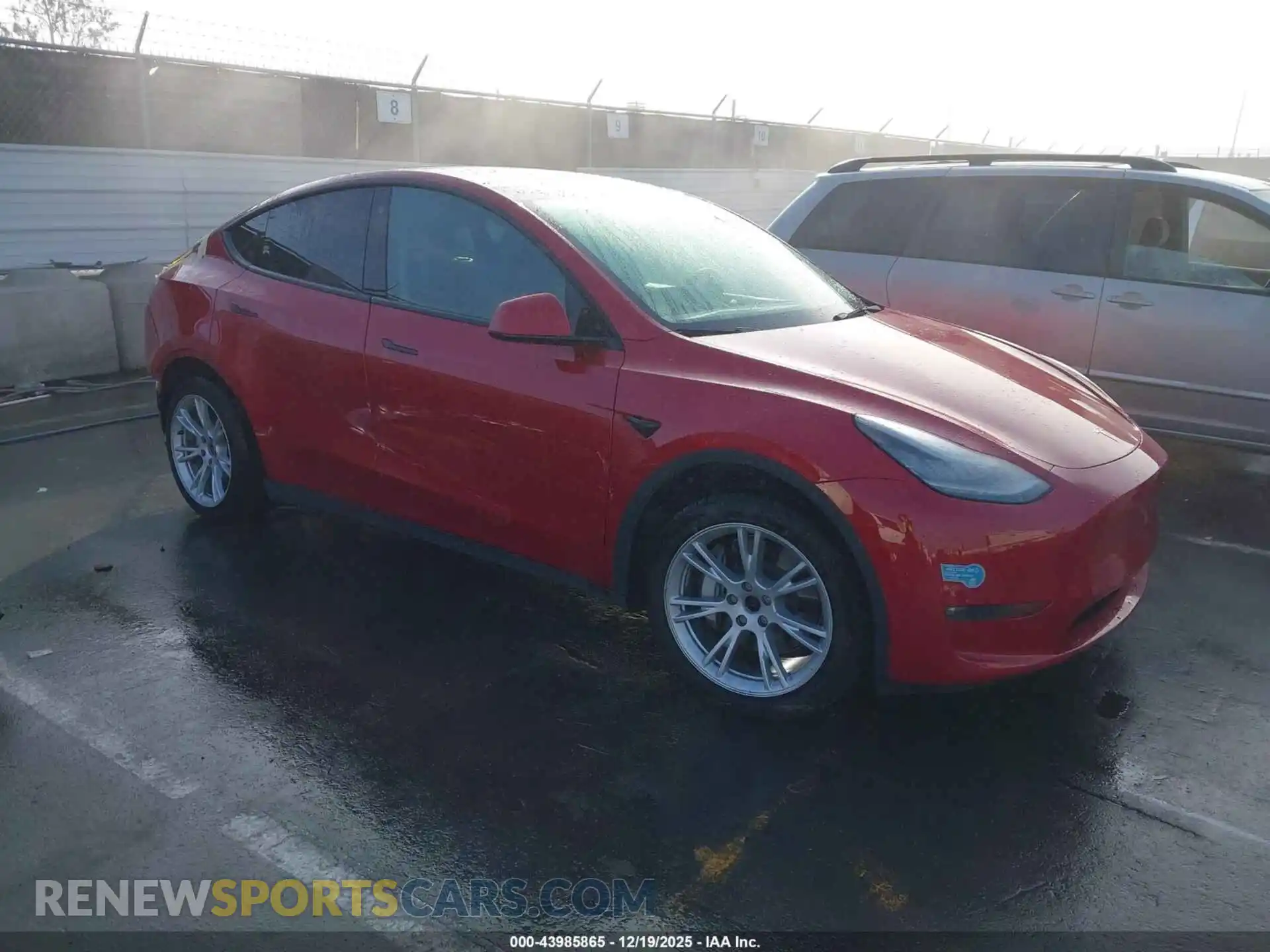 1 Photograph of a damaged car 5YJYGDEEXMF199138 TESLA MODEL Y 2021