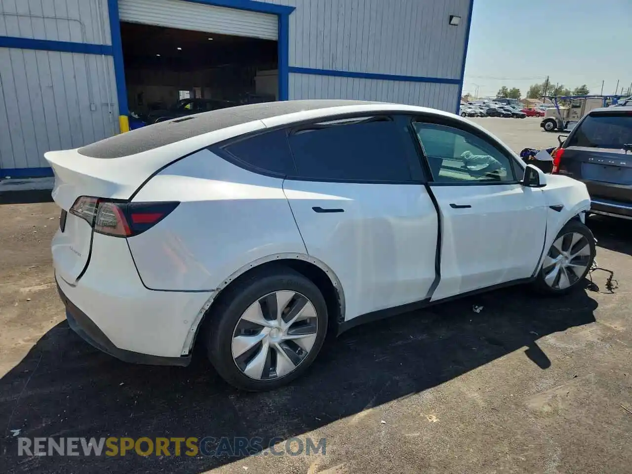 3 fotografías del automóvil dañado 5YJYGDEEXMF203558 TESLA MODEL Y 2021