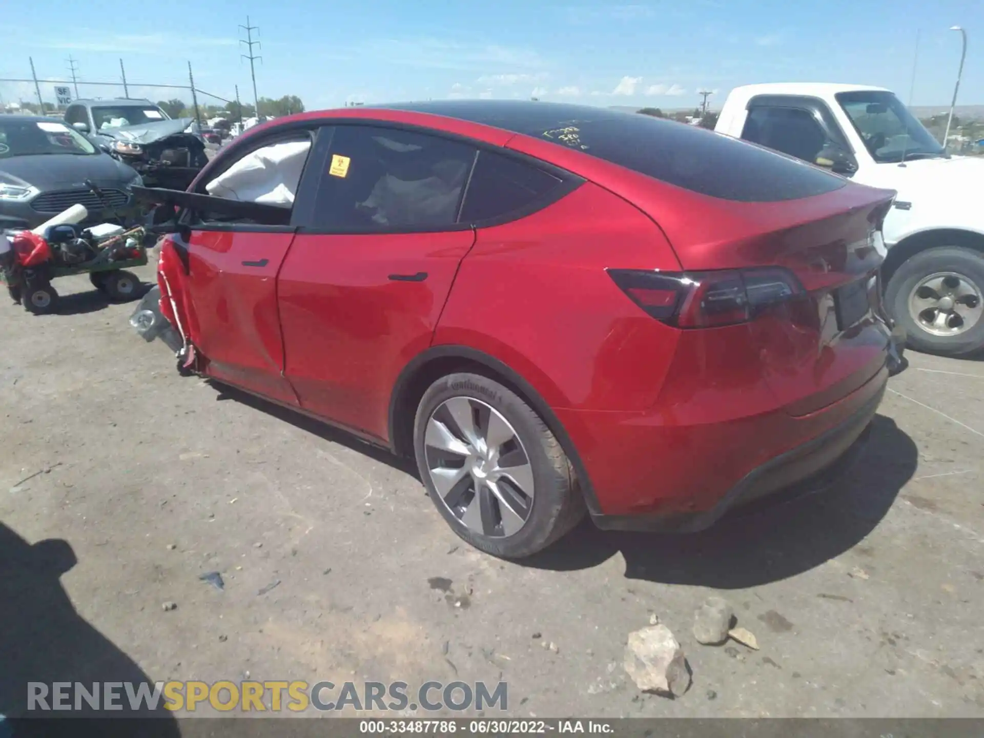 3 Photograph of a damaged car 5YJYGDEEXMF233840 TESLA MODEL Y 2021
