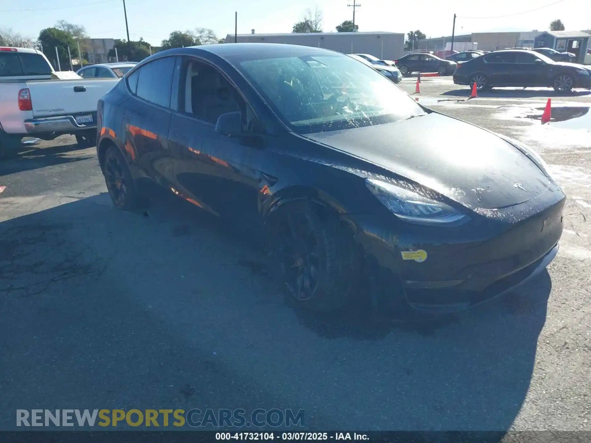 1 Photograph of a damaged car 5YJYGDEEXMF233997 TESLA MODEL Y 2021