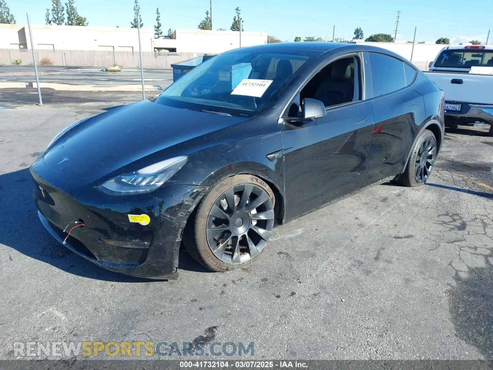 2 Photograph of a damaged car 5YJYGDEEXMF233997 TESLA MODEL Y 2021