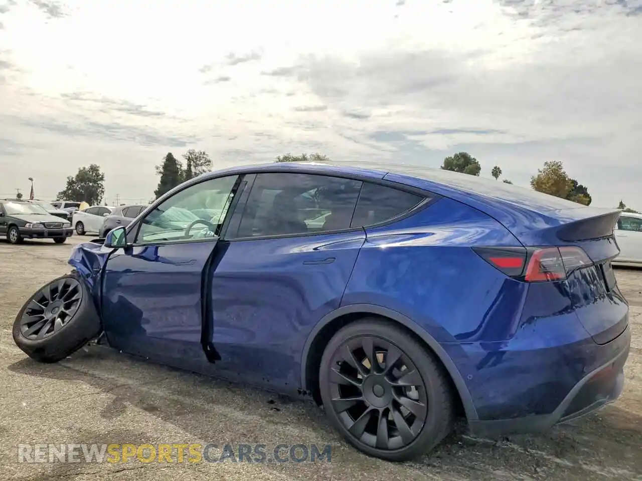 2 fotografías del automóvil dañado 5YJYGDEEXMF241520 TESLA MODEL Y 2021