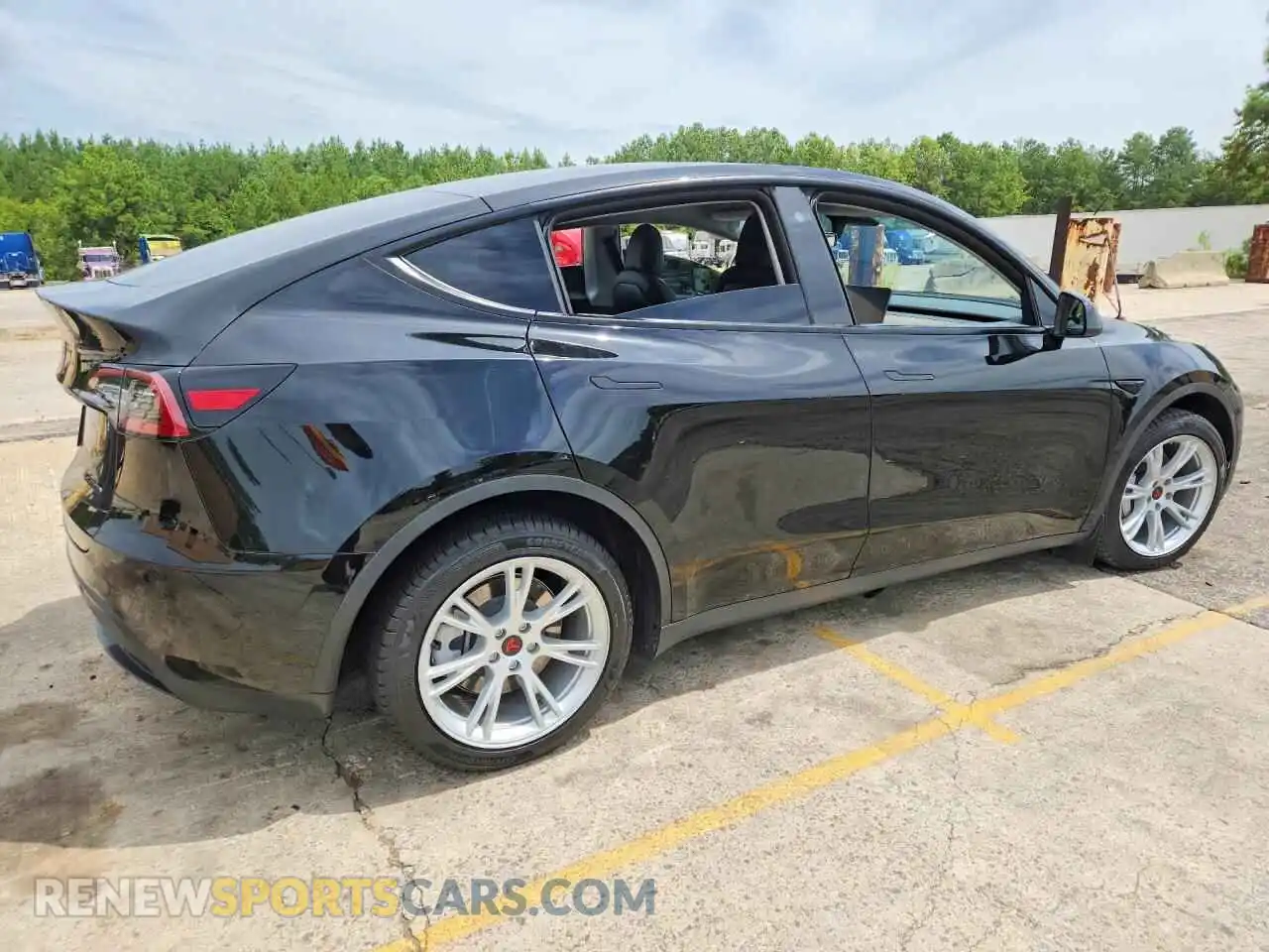 3 fotografías del automóvil dañado 5YJYGDEEXMF242862 TESLA MODEL Y 2021