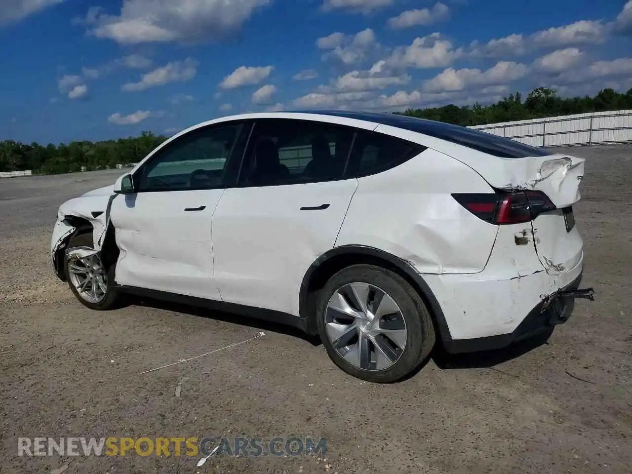 2 Photograph of a damaged car 5YJYGDEEXMF254669 TESLA MODEL Y 2021