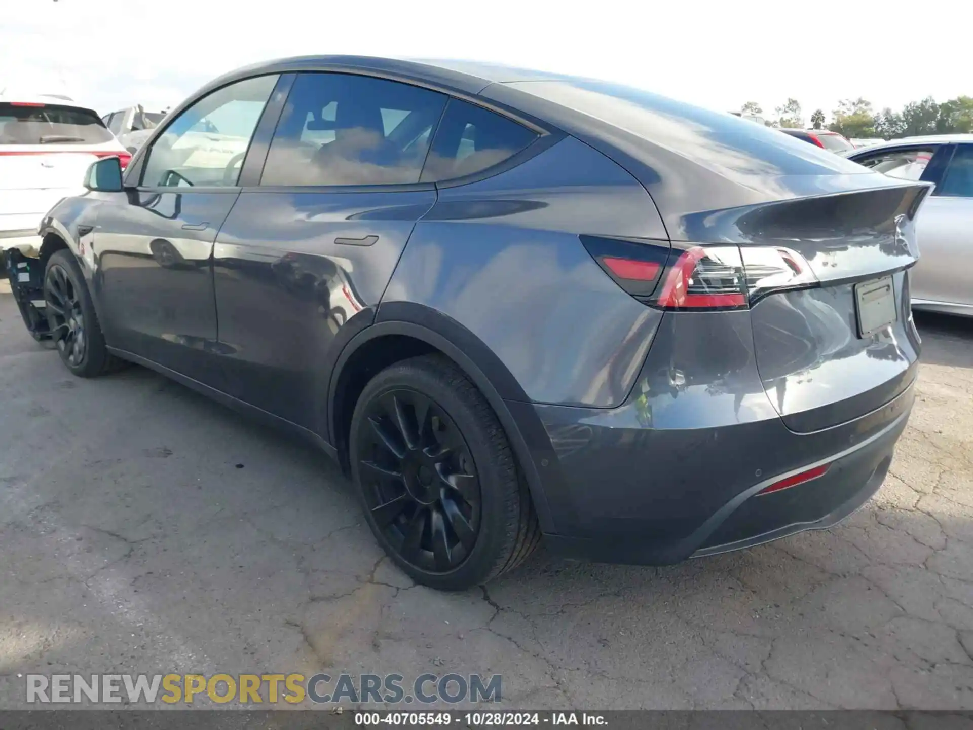 3 Photograph of a damaged car 5YJYGDEEXMF283136 TESLA MODEL Y 2021