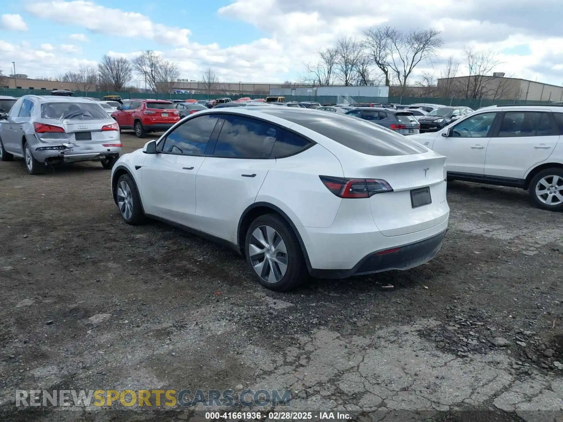 3 Photograph of a damaged car 5YJYGDEEXMF283914 TESLA MODEL Y 2021