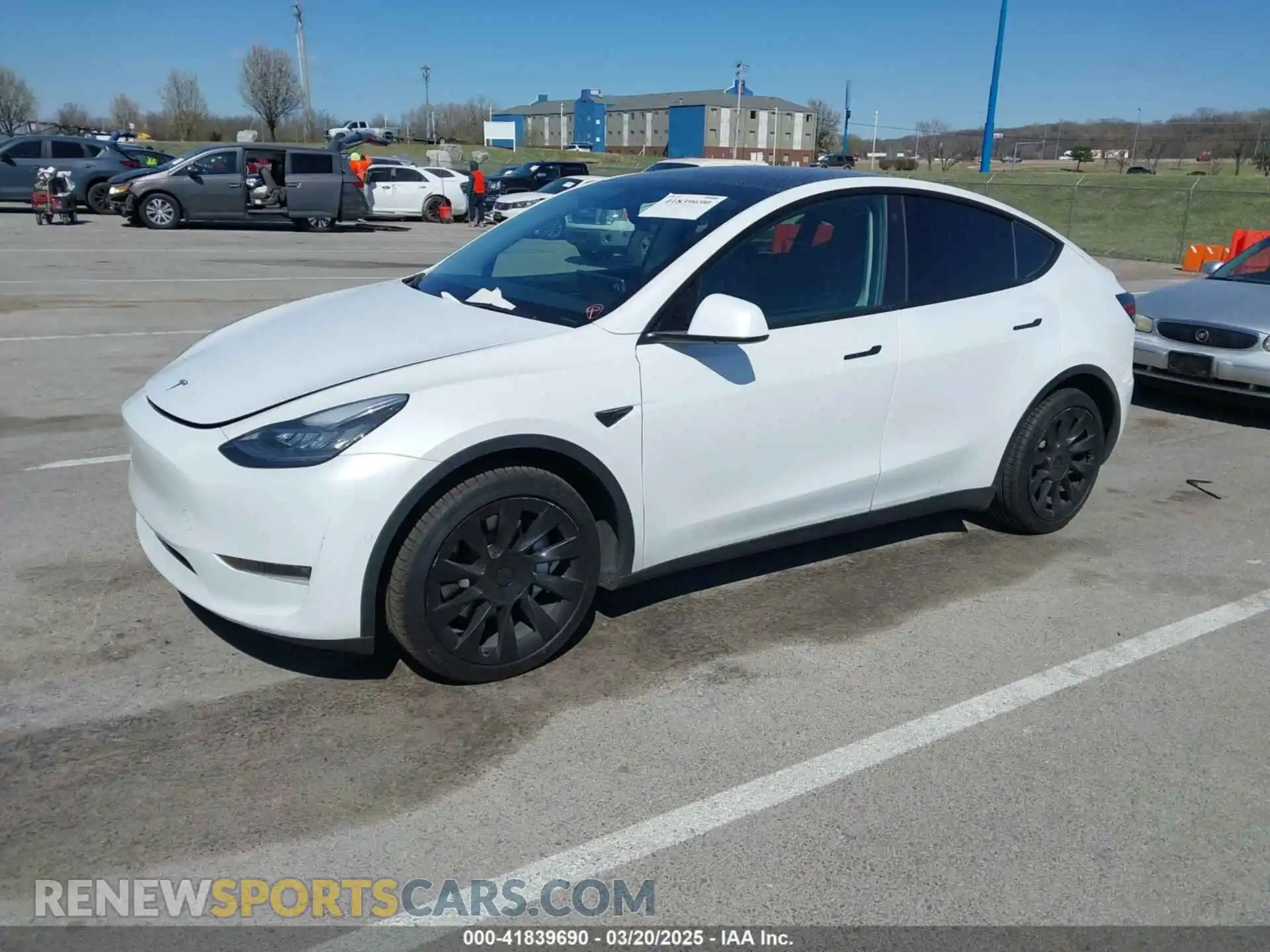 2 Photograph of a damaged car 5YJYGDEEXMF304096 TESLA MODEL Y 2021