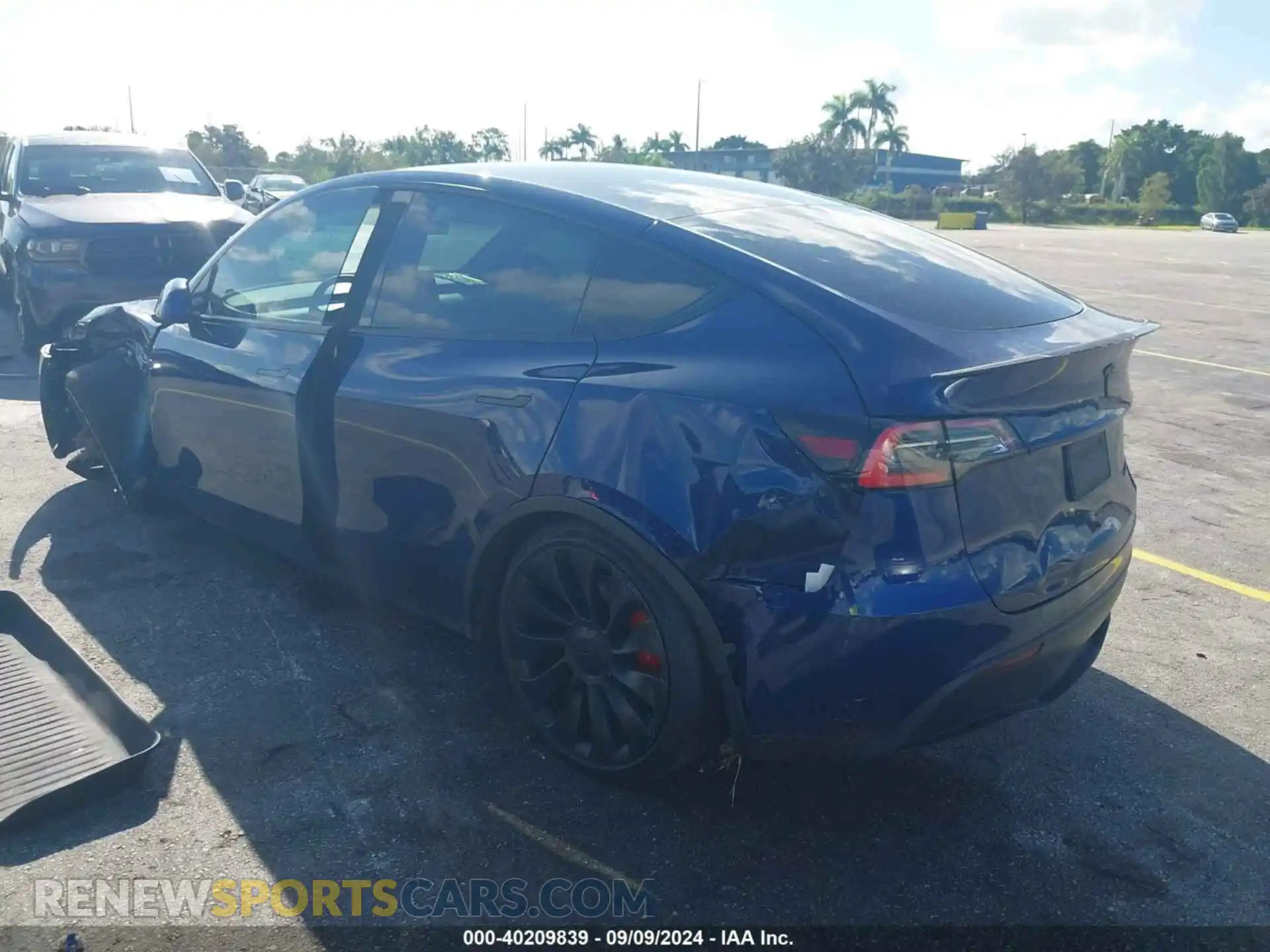 3 Photograph of a damaged car 5YJYGDEF0MF124490 TESLA MODEL Y 2021