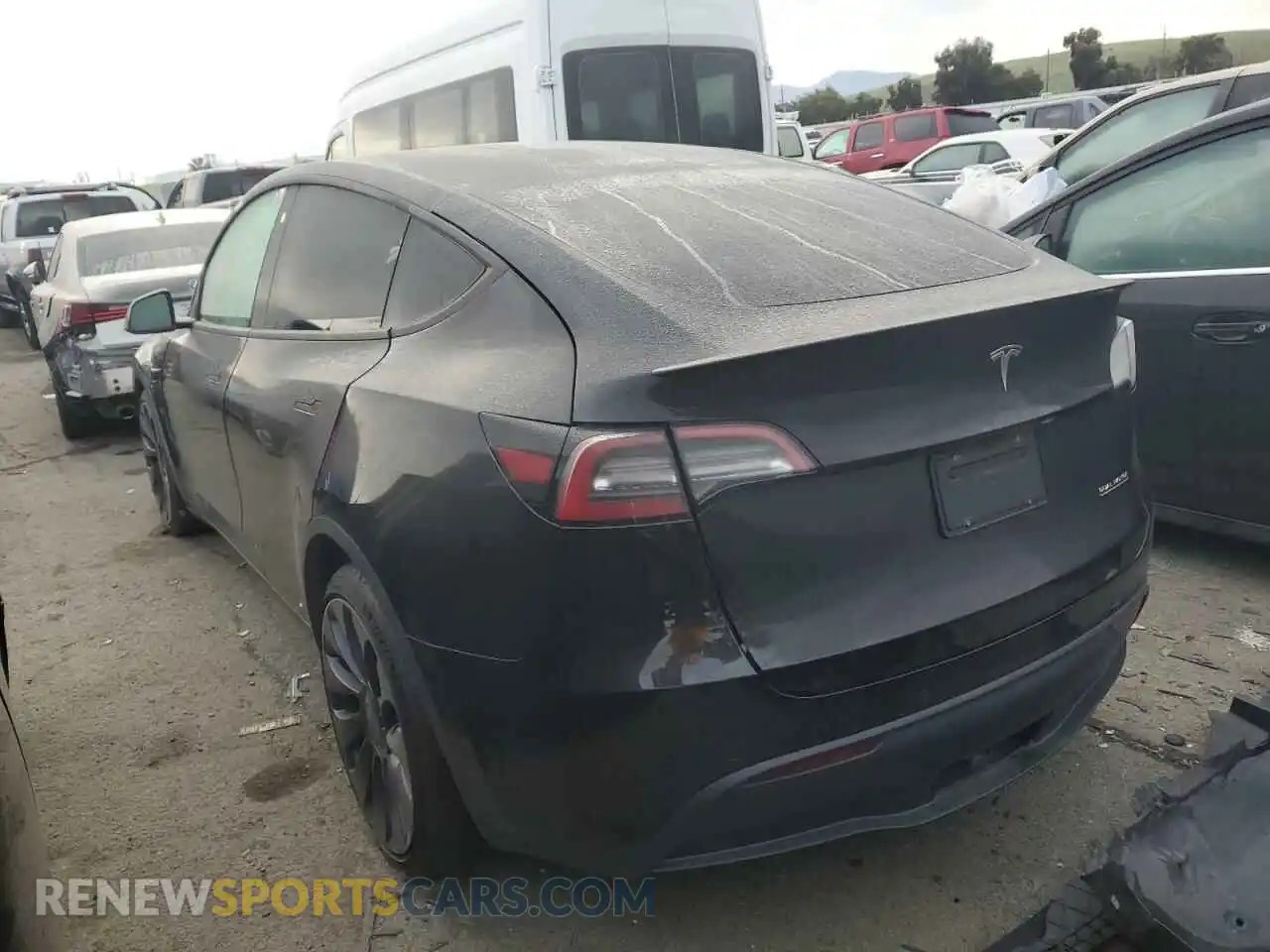 2 Photograph of a damaged car 5YJYGDEF0MF157618 TESLA MODEL Y 2021