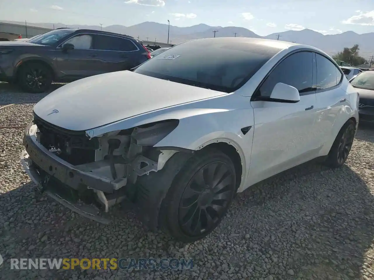1 Photograph of a damaged car 5YJYGDEF2MF072196 TESLA MODEL Y 2021