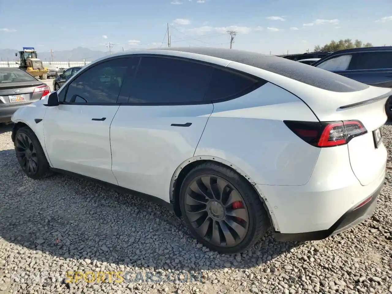 2 Photograph of a damaged car 5YJYGDEF2MF072196 TESLA MODEL Y 2021
