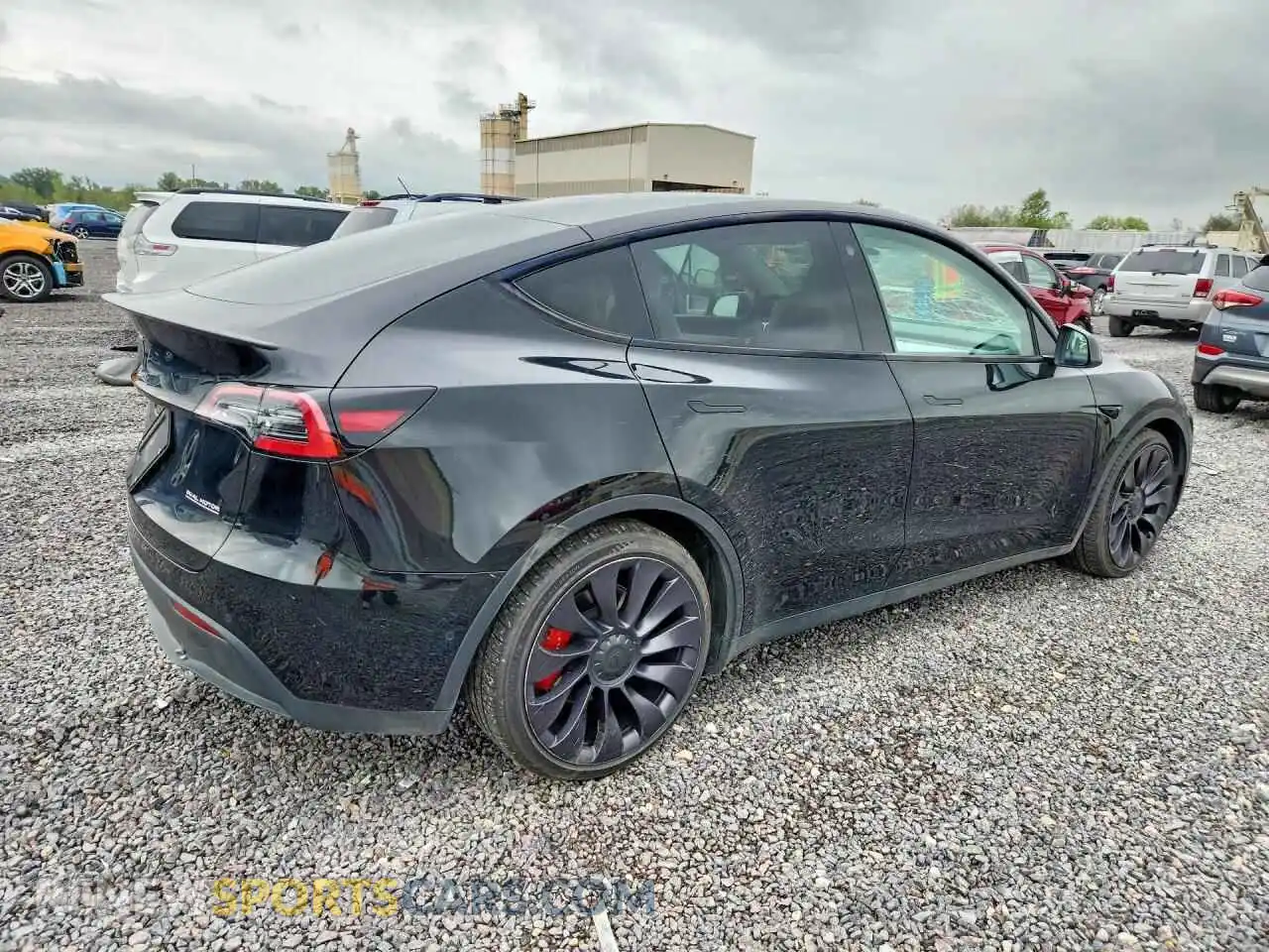3 Photograph of a damaged car 5YJYGDEF2MF247773 TESLA MODEL Y 2021