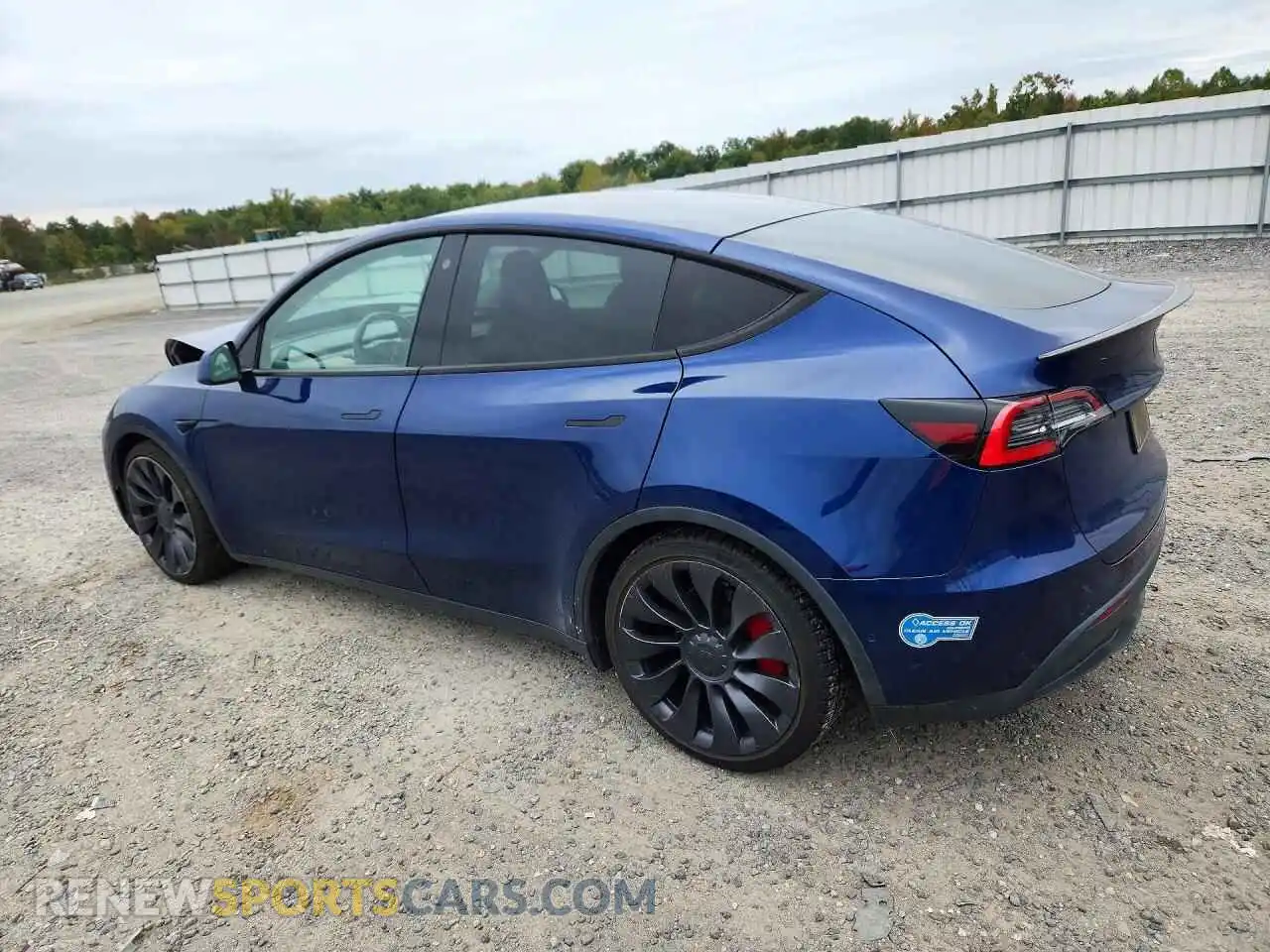2 Photograph of a damaged car 5YJYGDEF3MF096829 TESLA MODEL Y 2021