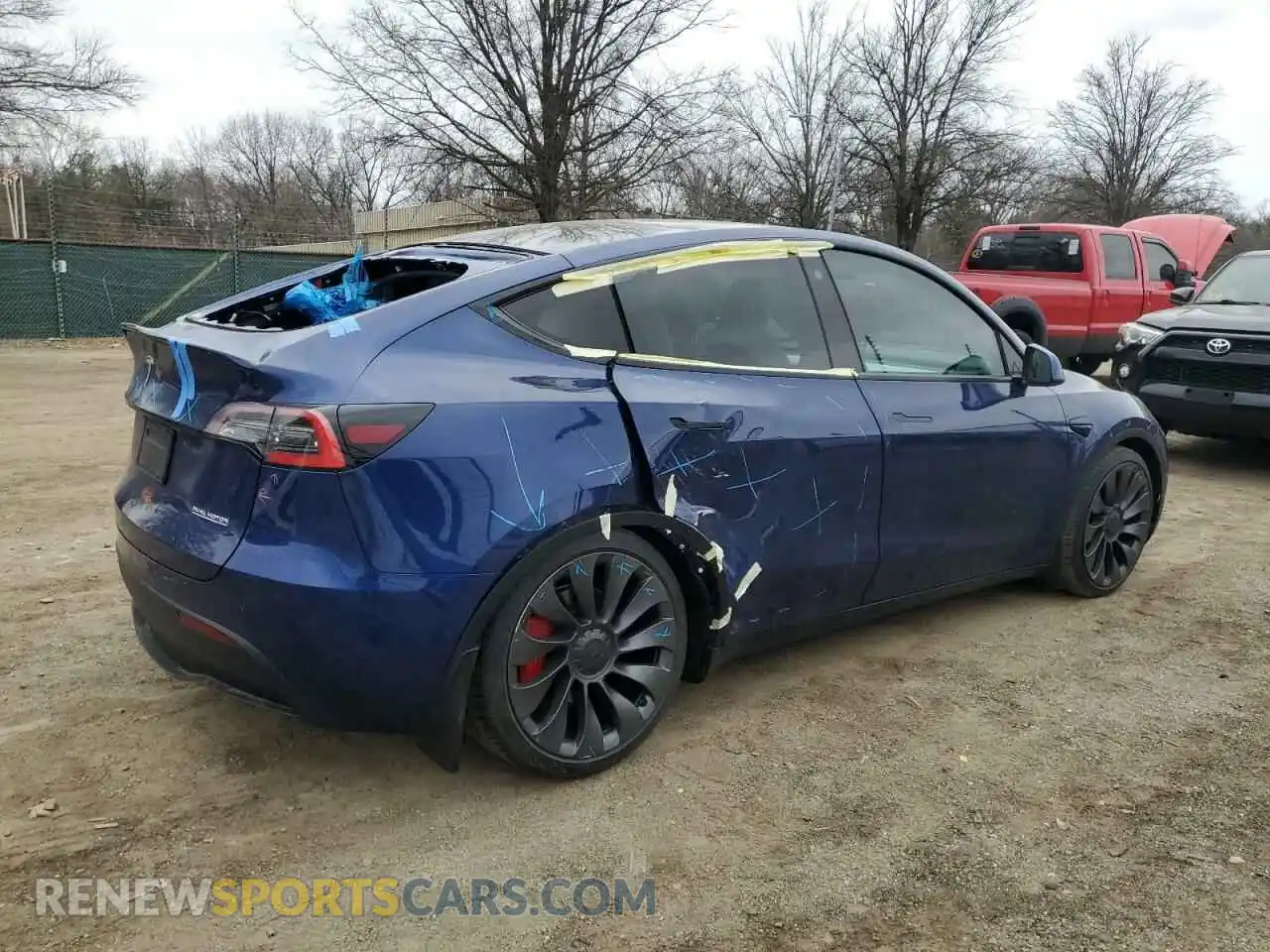 3 Photograph of a damaged car 5YJYGDEF3MF133832 TESLA MODEL Y 2021