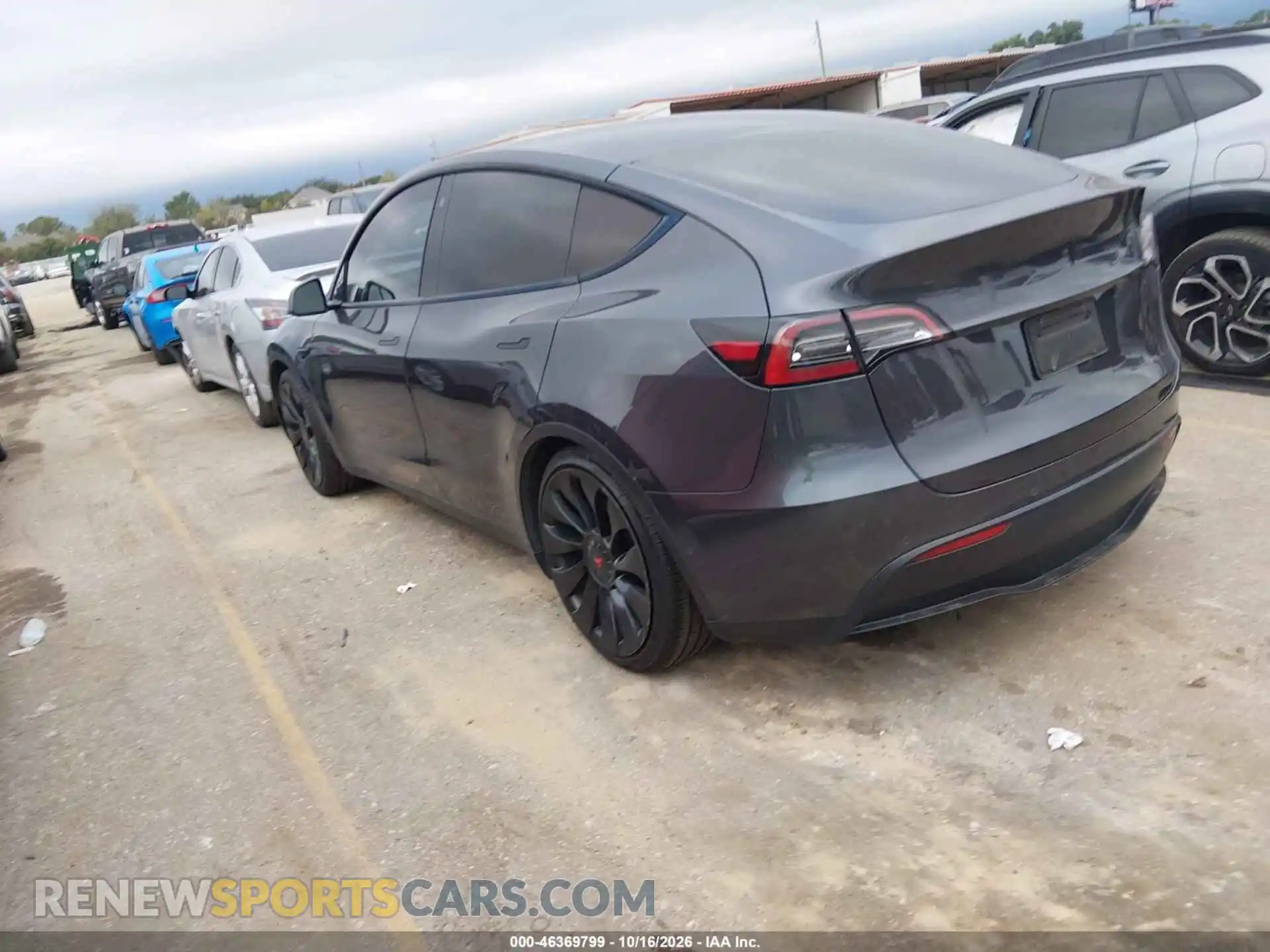 3 fotografías del automóvil dañado 5YJYGDEF3MF173425 TESLA MODEL Y 2021