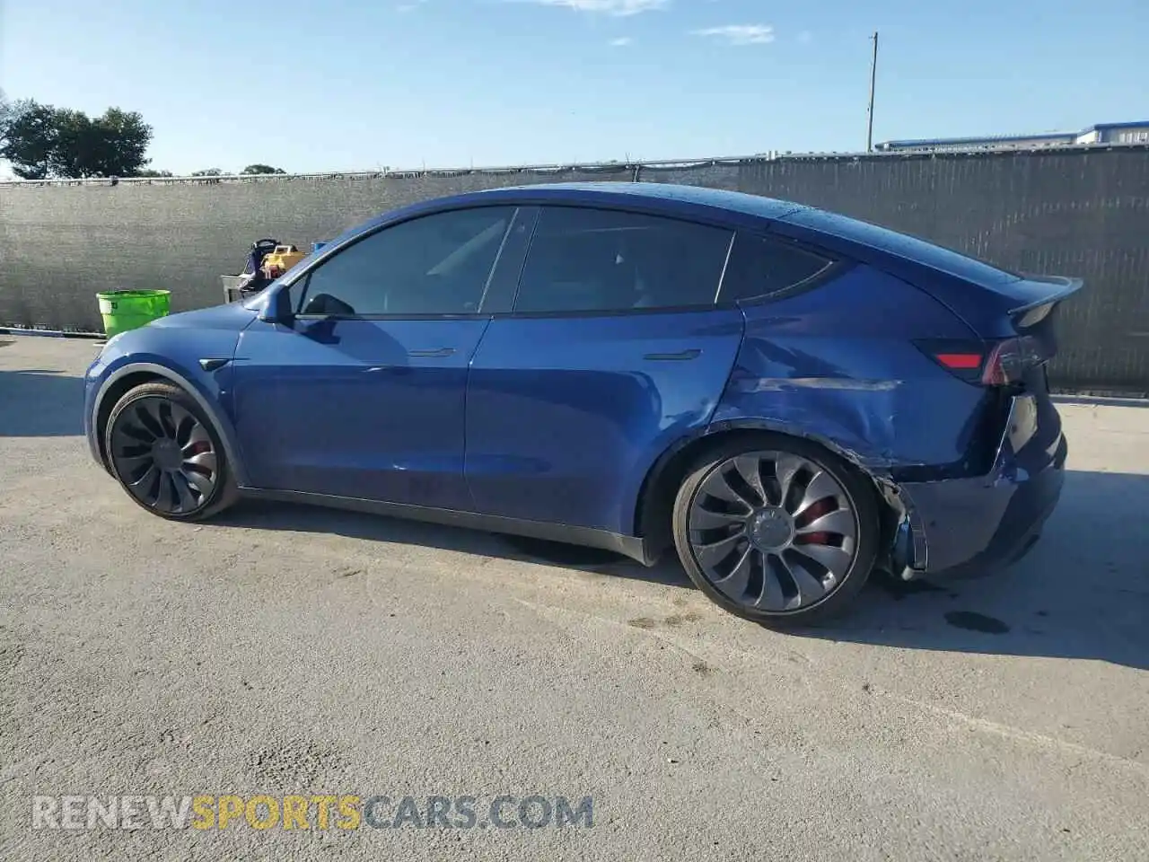 2 Photograph of a damaged car 5YJYGDEF4MF300358 TESLA MODEL Y 2021
