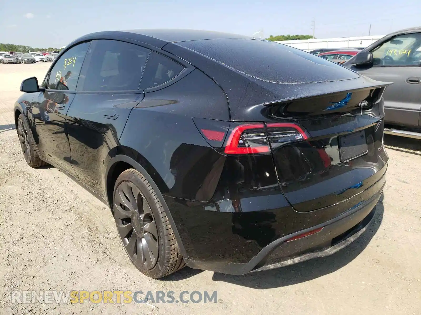 3 Photograph of a damaged car 5YJYGDEF5MF079174 TESLA MODEL Y 2021