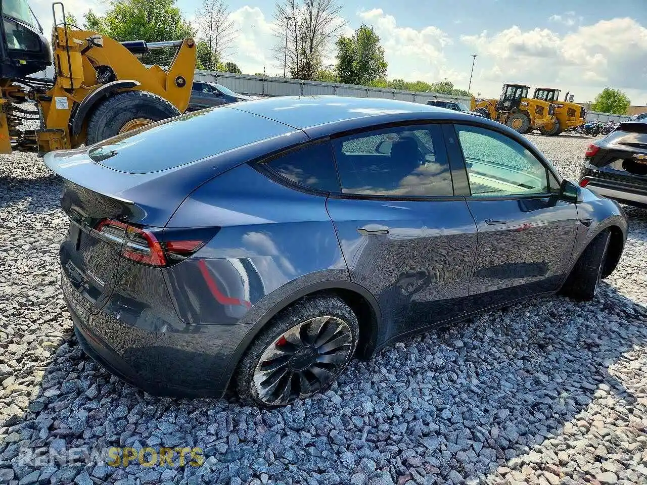 3 fotografías del automóvil dañado 5YJYGDEF5MF202195 TESLA MODEL Y 2021