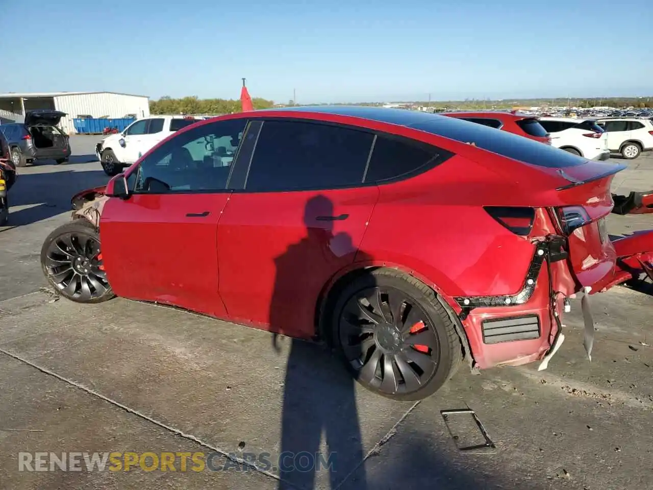 2 Photograph of a damaged car 5YJYGDEF5MF215562 TESLA MODEL Y 2021