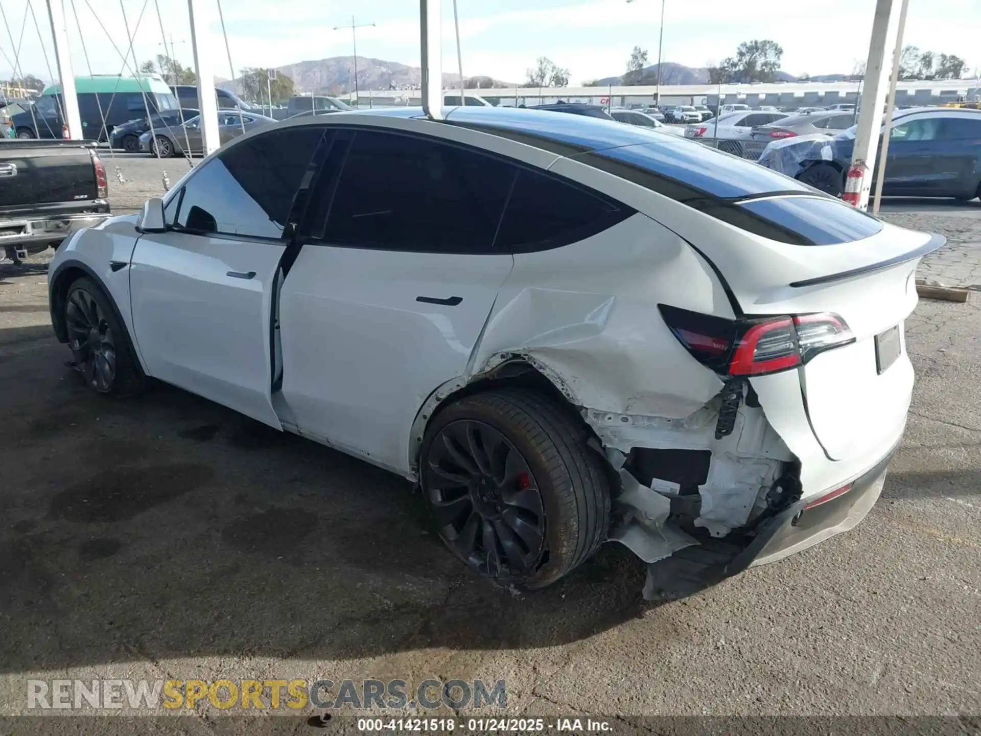3 Photograph of a damaged car 5YJYGDEF5MF277804 TESLA MODEL Y 2021