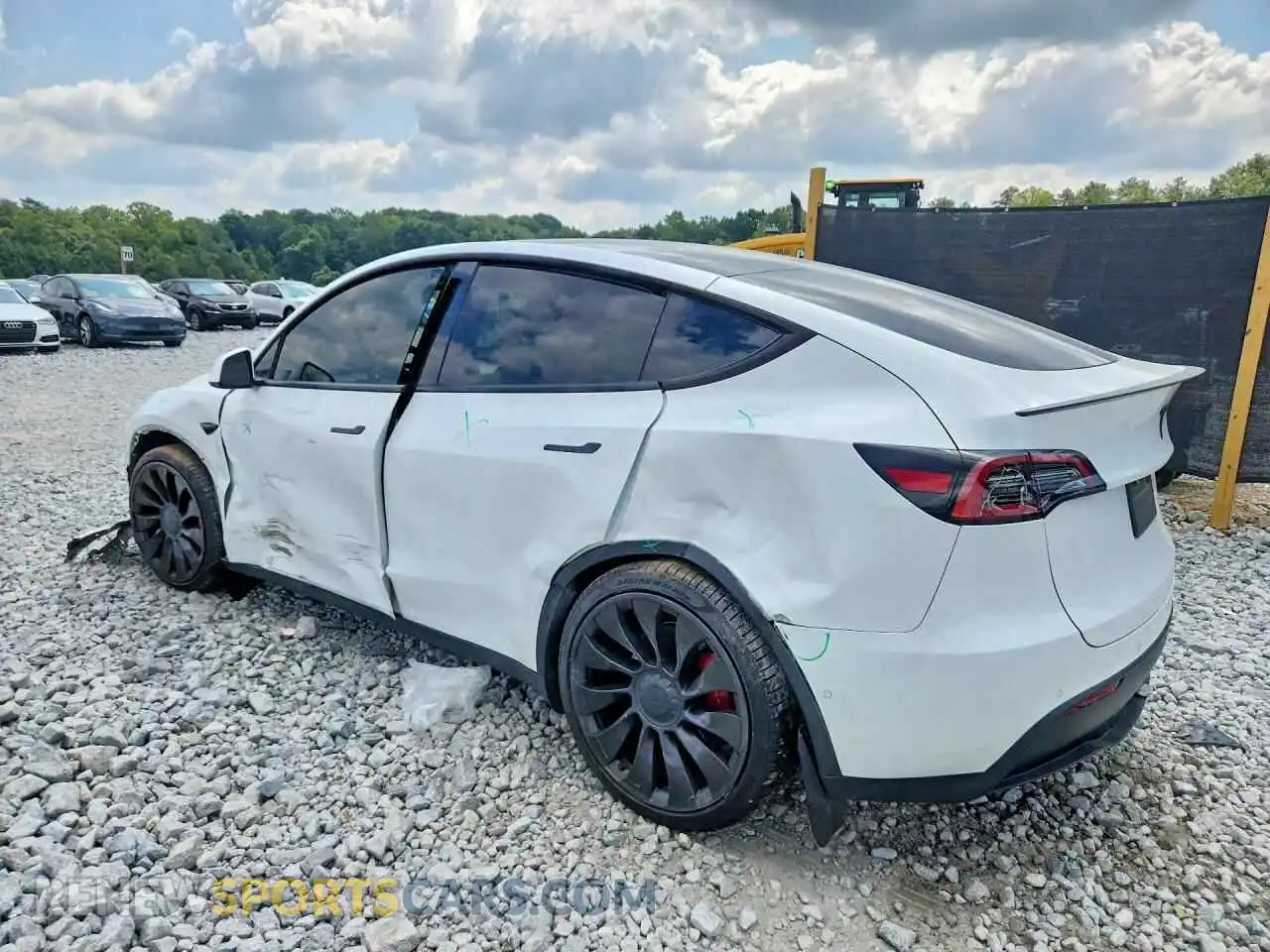 2 Photograph of a damaged car 5YJYGDEF5MF304399 TESLA MODEL Y 2021