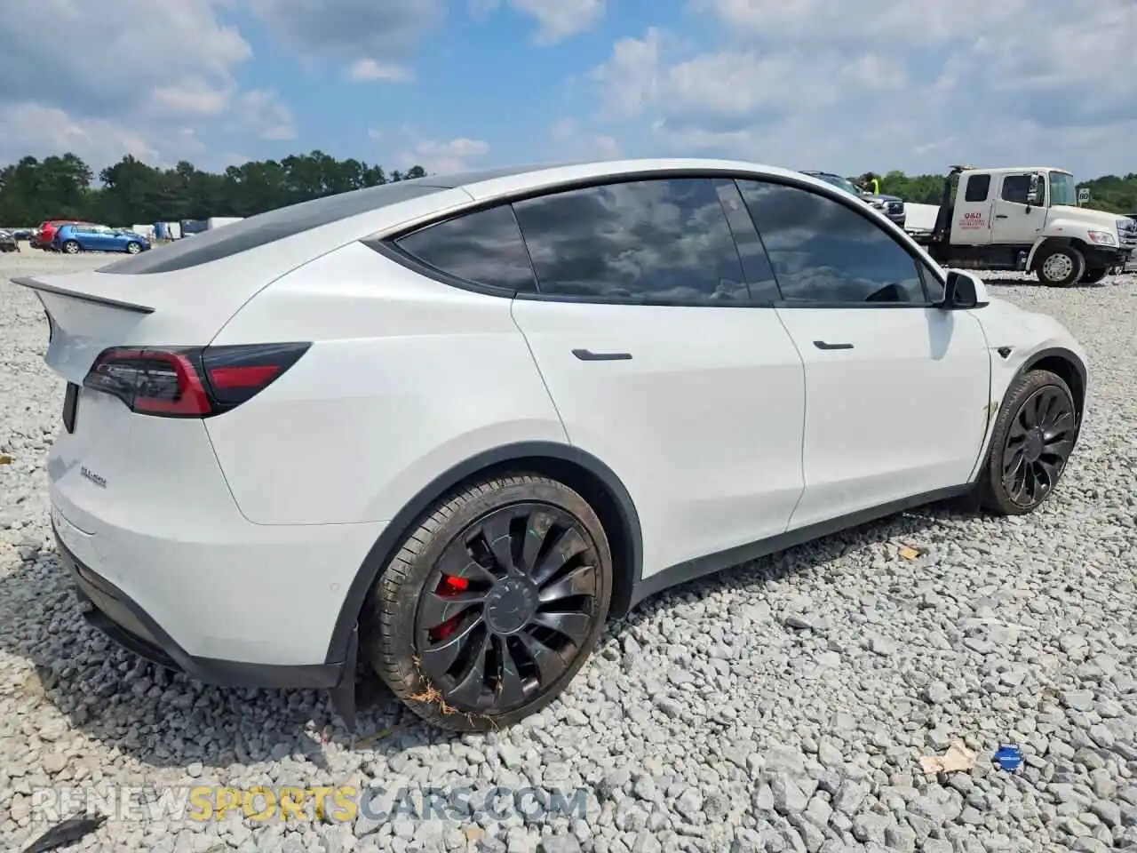 3 Photograph of a damaged car 5YJYGDEF5MF304399 TESLA MODEL Y 2021