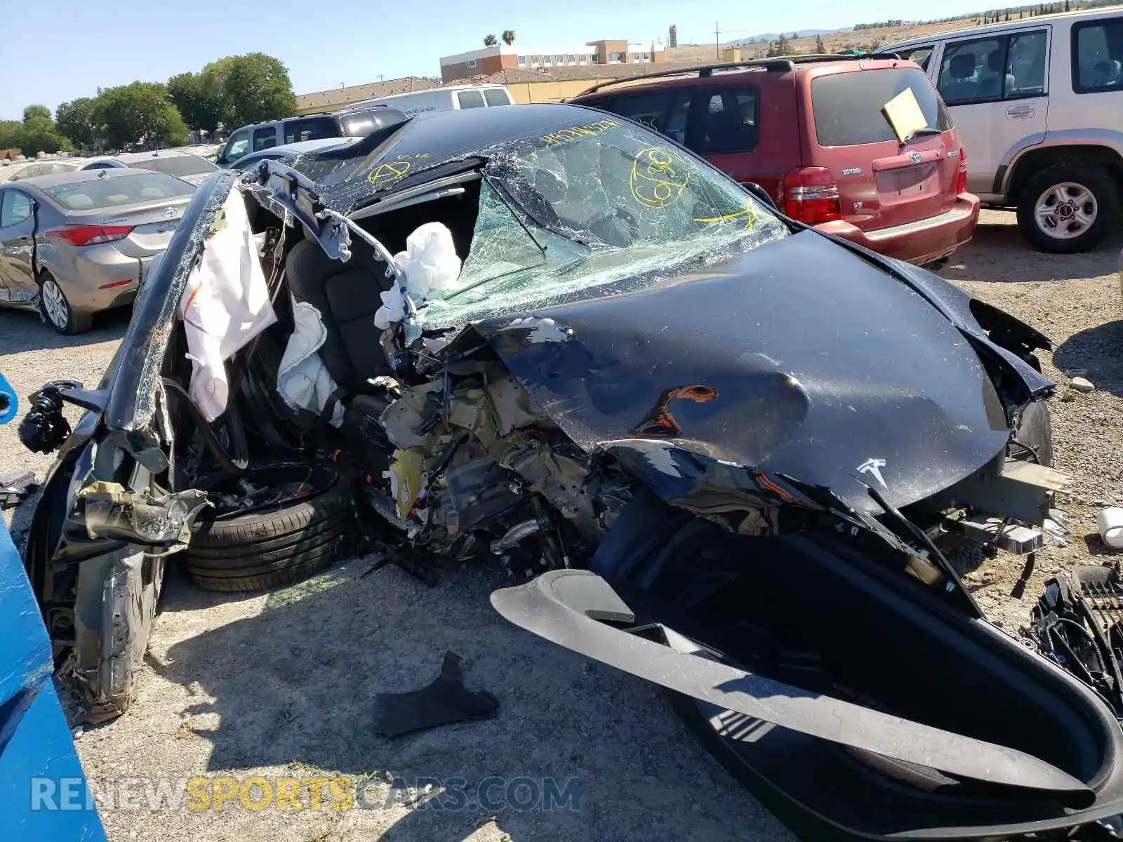 1 Photograph of a damaged car 5YJYGDEF6MF157767 TESLA MODEL Y 2021