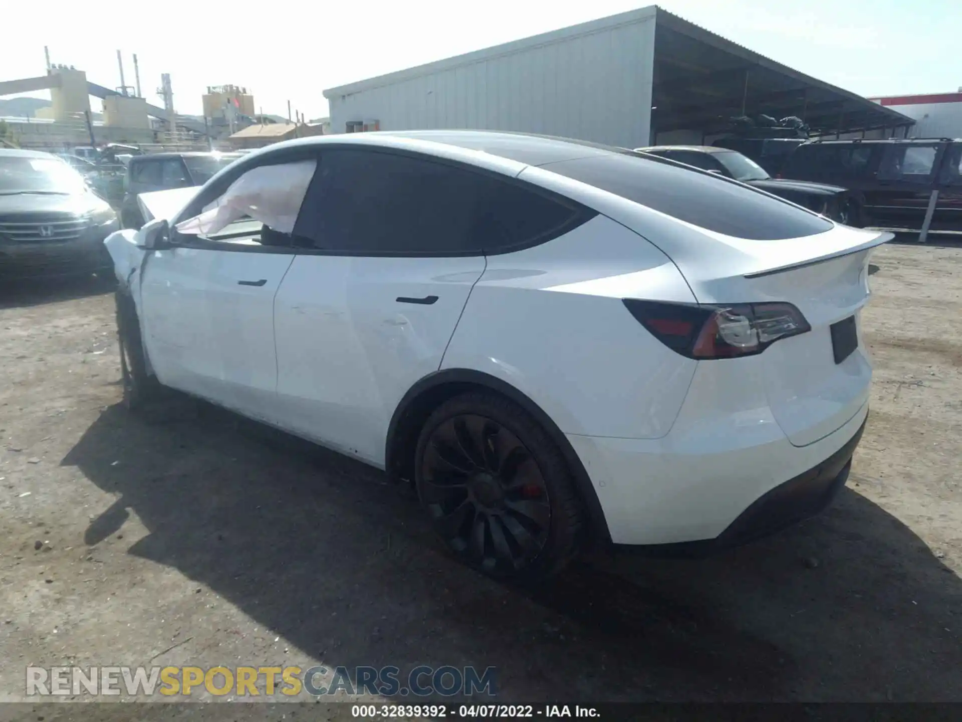 3 Photograph of a damaged car 5YJYGDEF6MF252538 TESLA MODEL Y 2021
