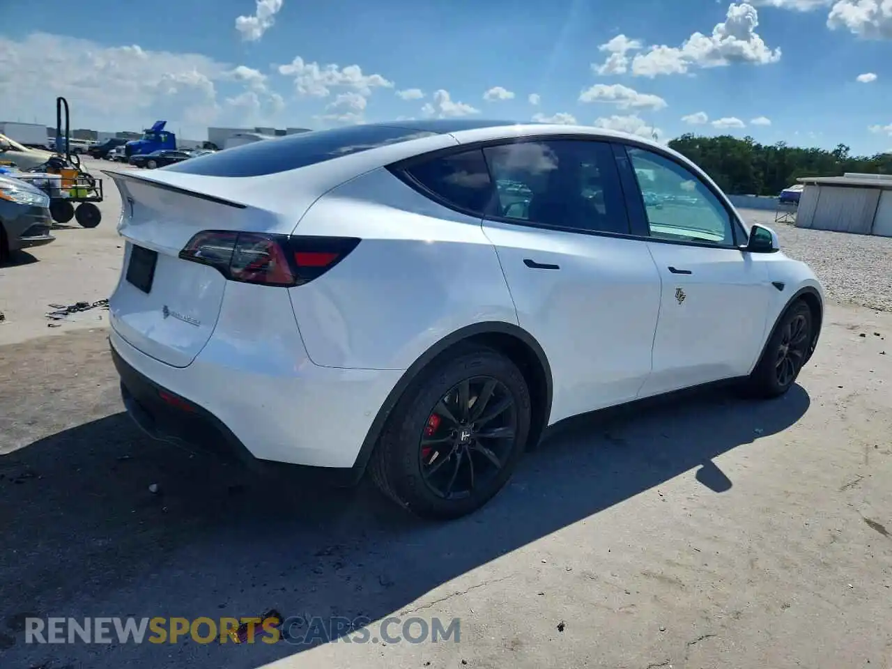 3 fotografías del automóvil dañado 5YJYGDEF6MF306503 TESLA MODEL Y 2021