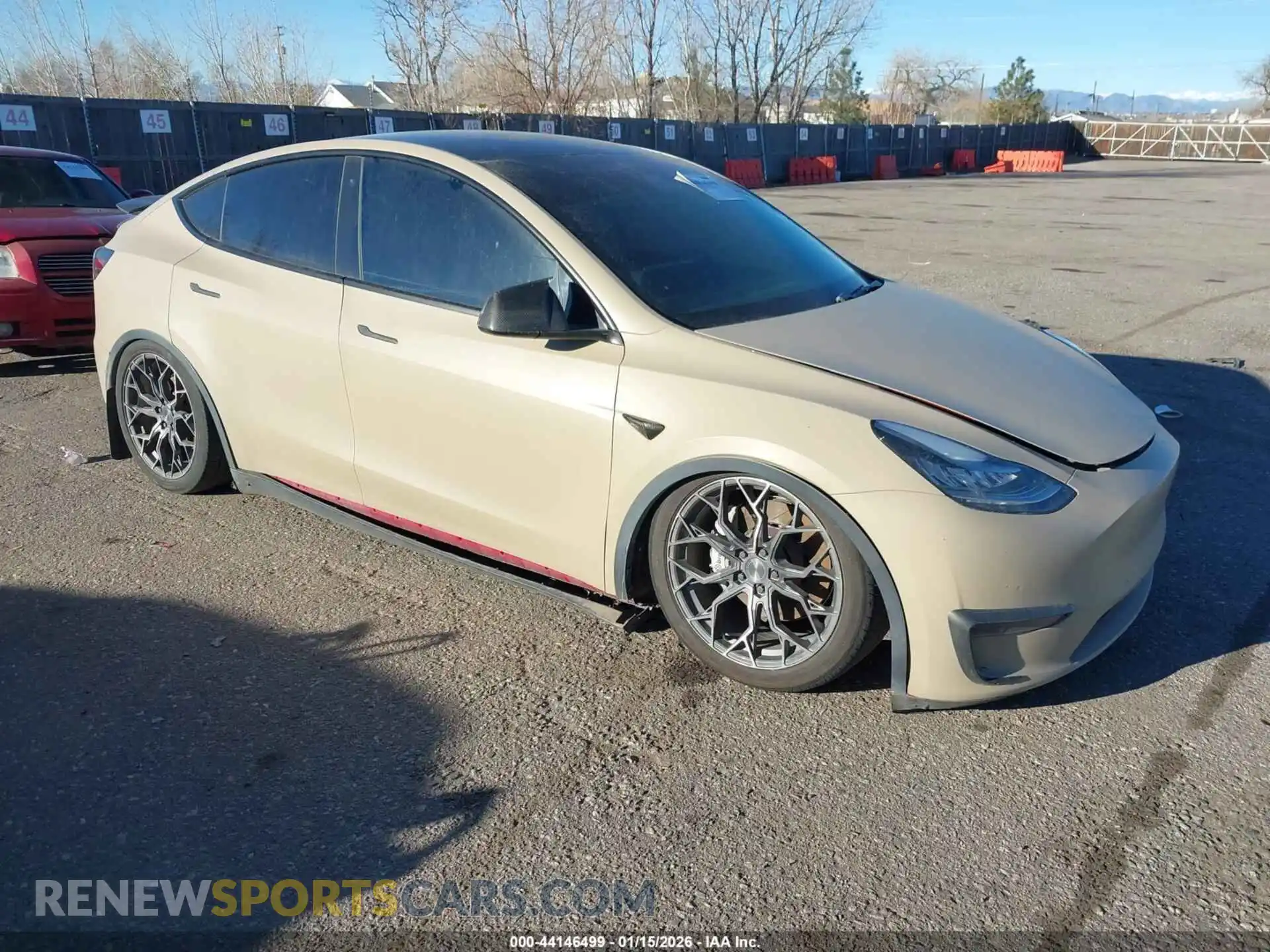 1 Photograph of a damaged car 5YJYGDEF7MF073179 TESLA MODEL Y 2021