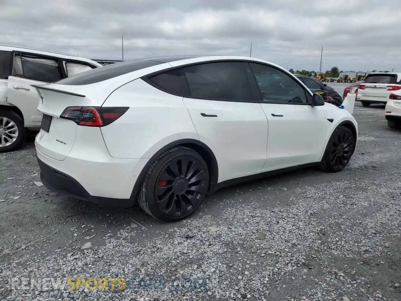 3 Photograph of a damaged car 5YJYGDEF7MF089057 TESLA MODEL Y 2021