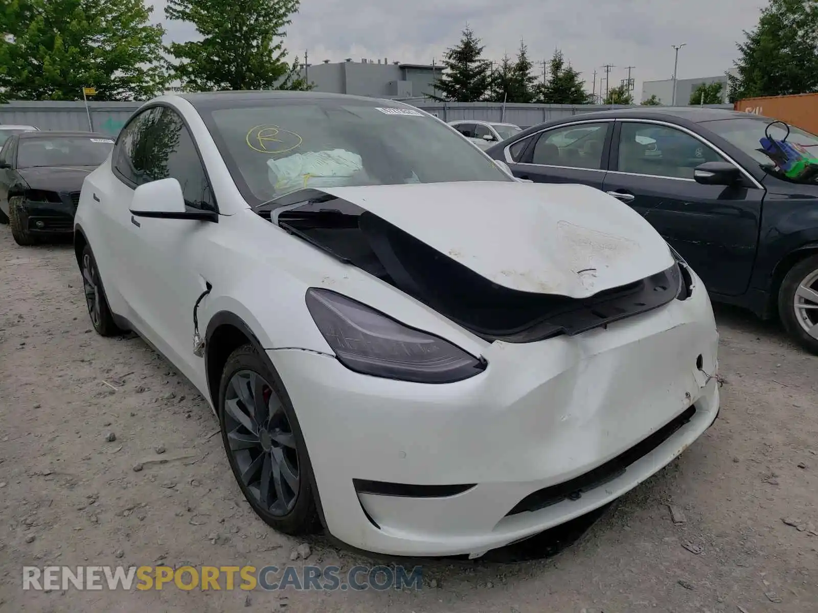 1 Photograph of a damaged car 5YJYGDEF8MF070260 TESLA MODEL Y 2021