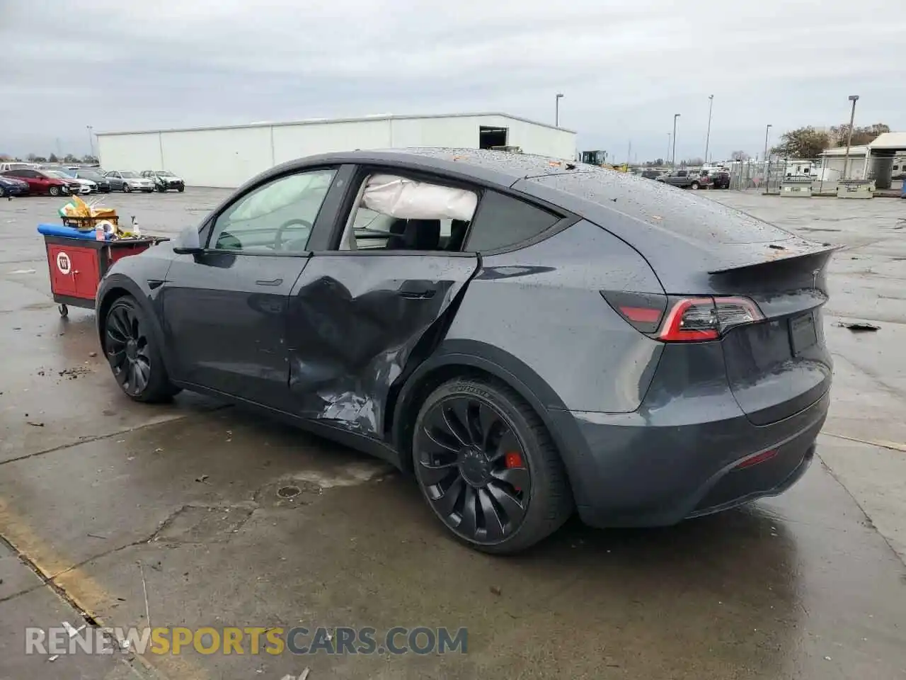 2 fotografías del automóvil dañado 5YJYGDEF8MF092257 TESLA MODEL Y 2021