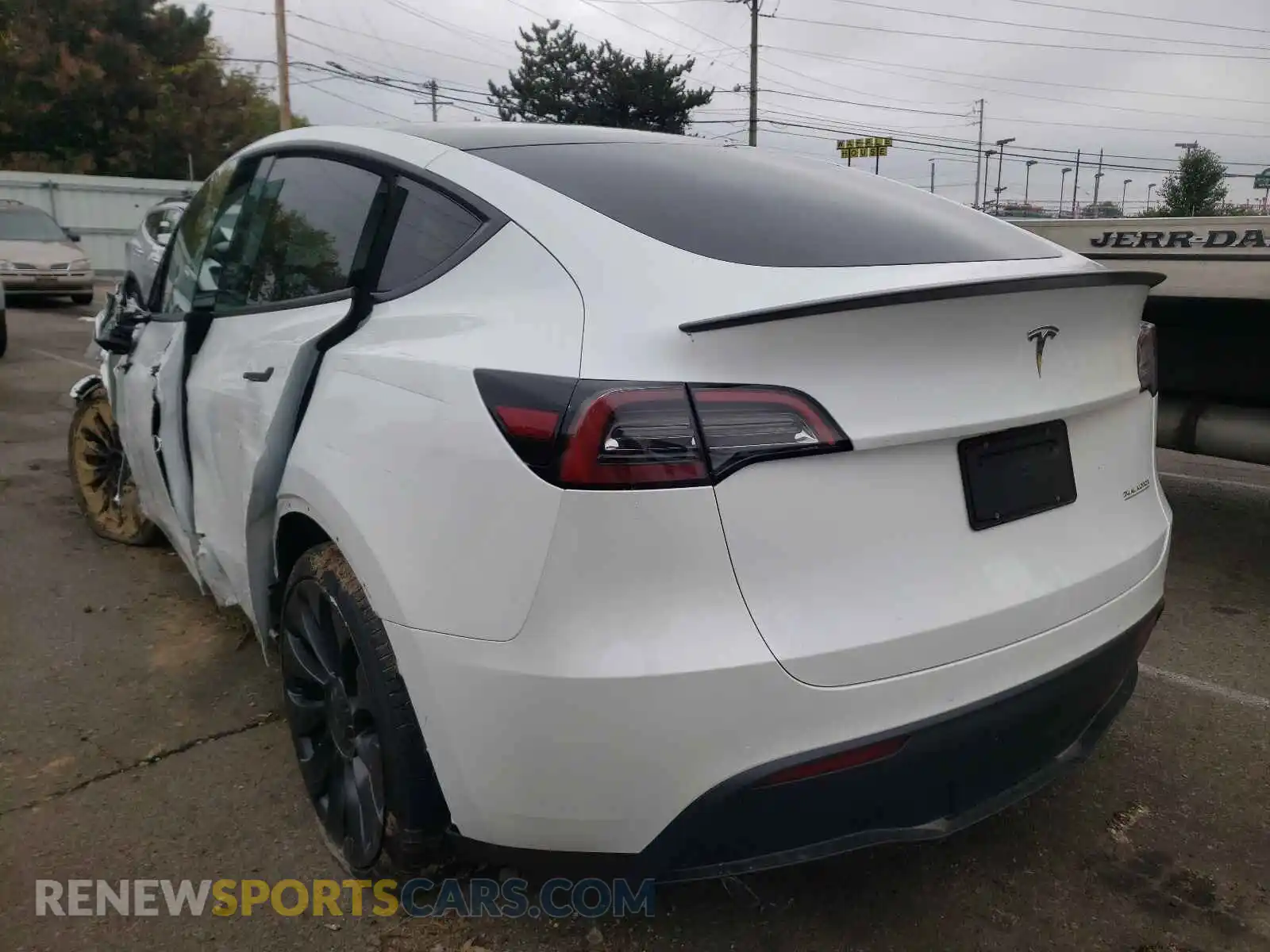 3 Photograph of a damaged car 5YJYGDEF8MF252119 TESLA MODEL Y 2021